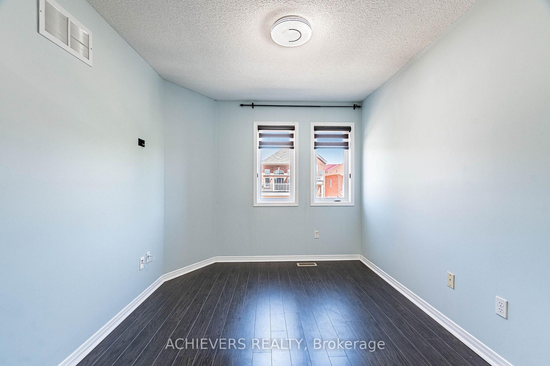 Photo 34 of 74 Charcoal Way, Brampton, Bram West — HOMEH