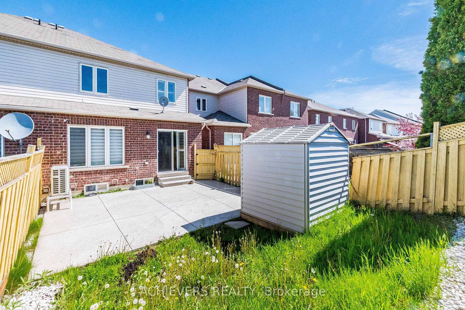 Photo 46 of 74 Charcoal Way, Brampton, Bram West — HOMEH