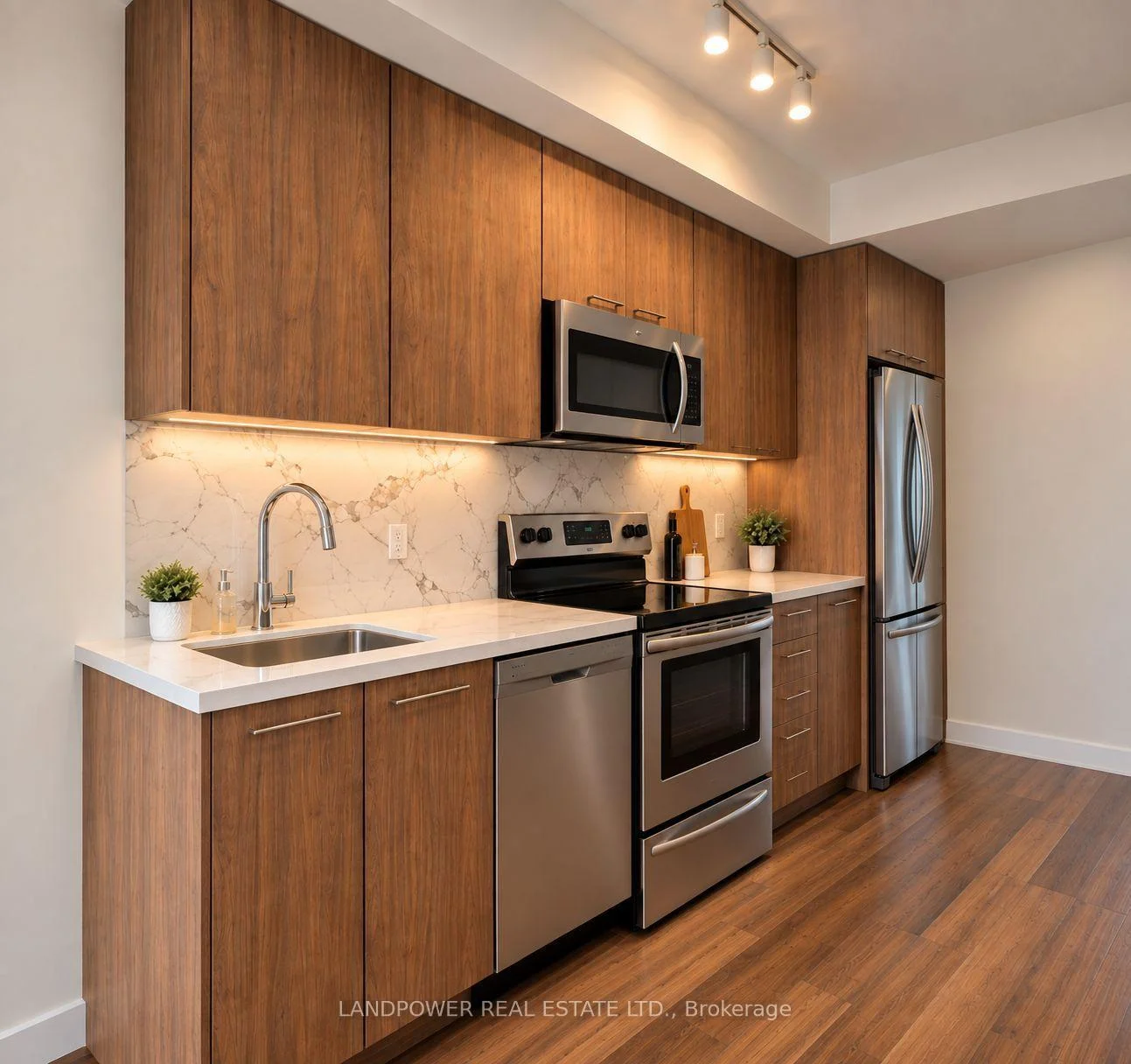 Photo 1 of Unit 21, 51 Winlock Park, North York, Newtonbrook East — HOMEH