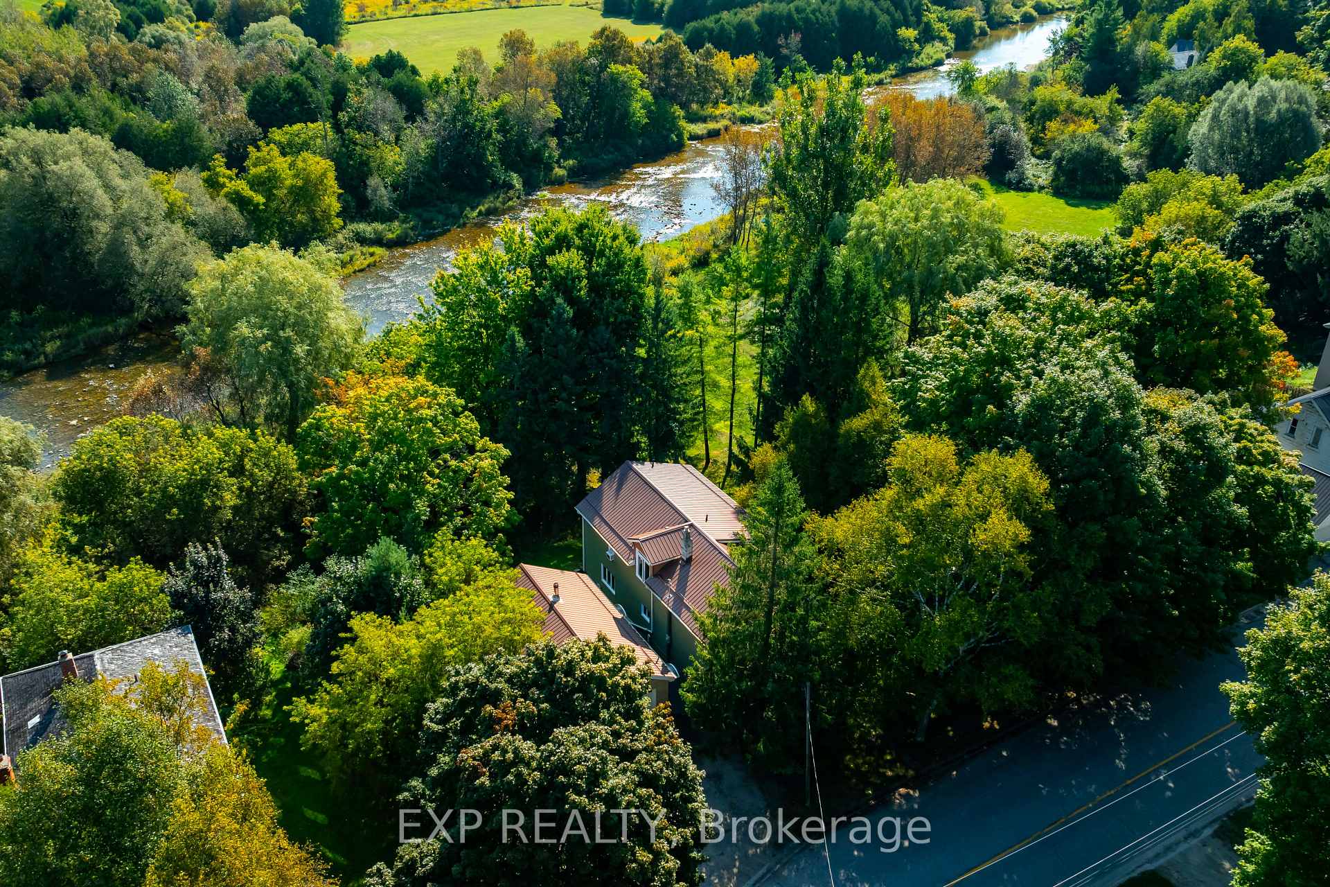 Photo 4 of 16 Mill Street, Amaranth, Rural Amaranth — HOMEH