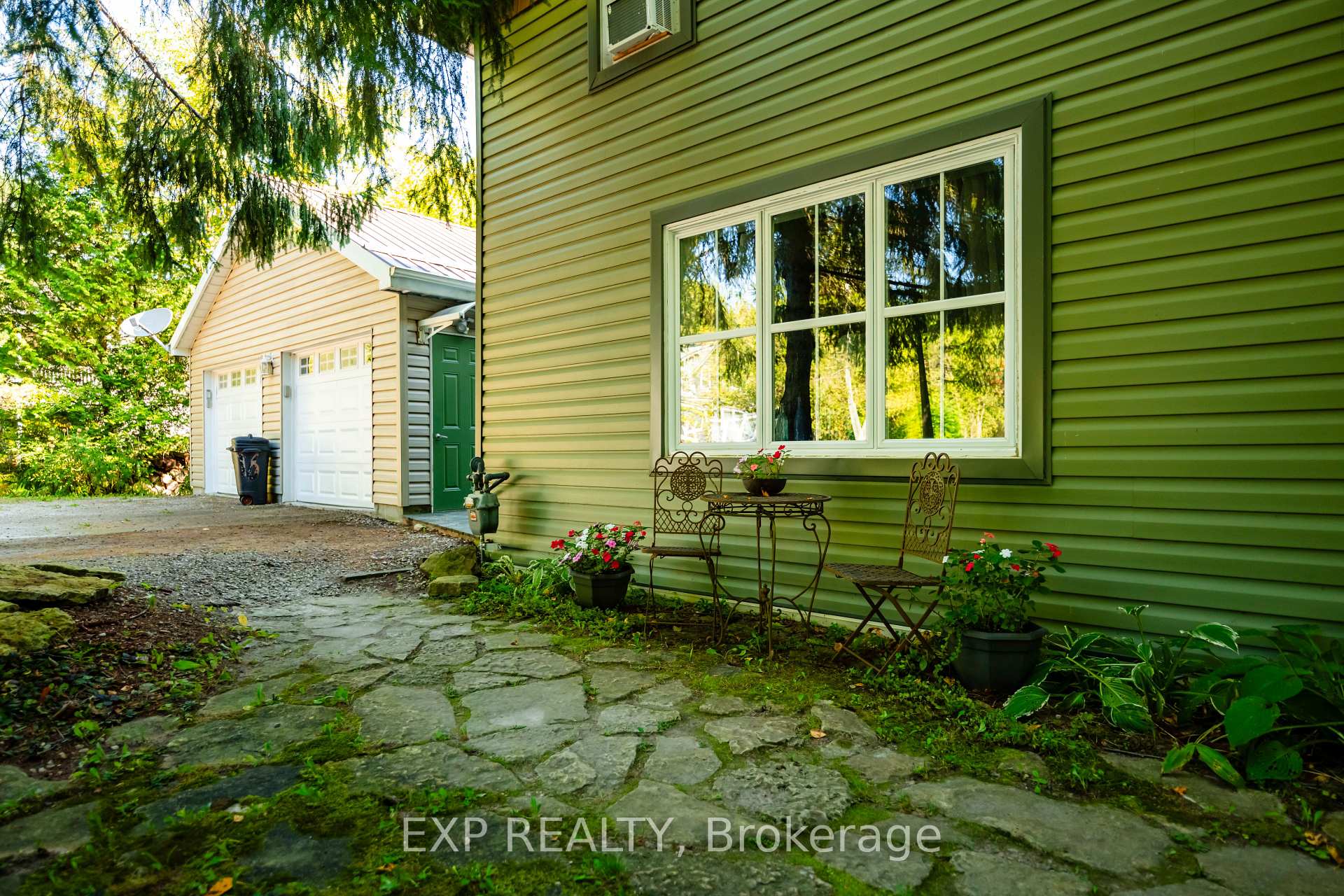 Photo 6 of 16 Mill Street, Amaranth, Rural Amaranth — HOMEH