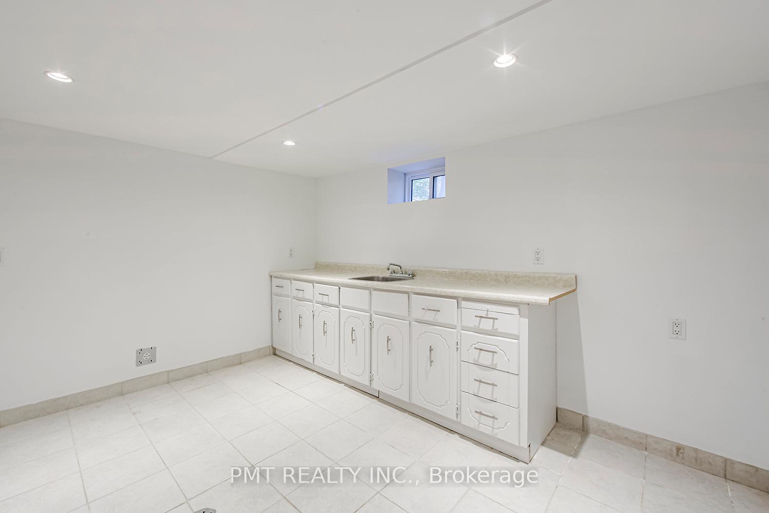 Photo 19 of Unit Bsmt, 39 Windermere Avenue, Toronto, High Park-Swansea — HOMEH