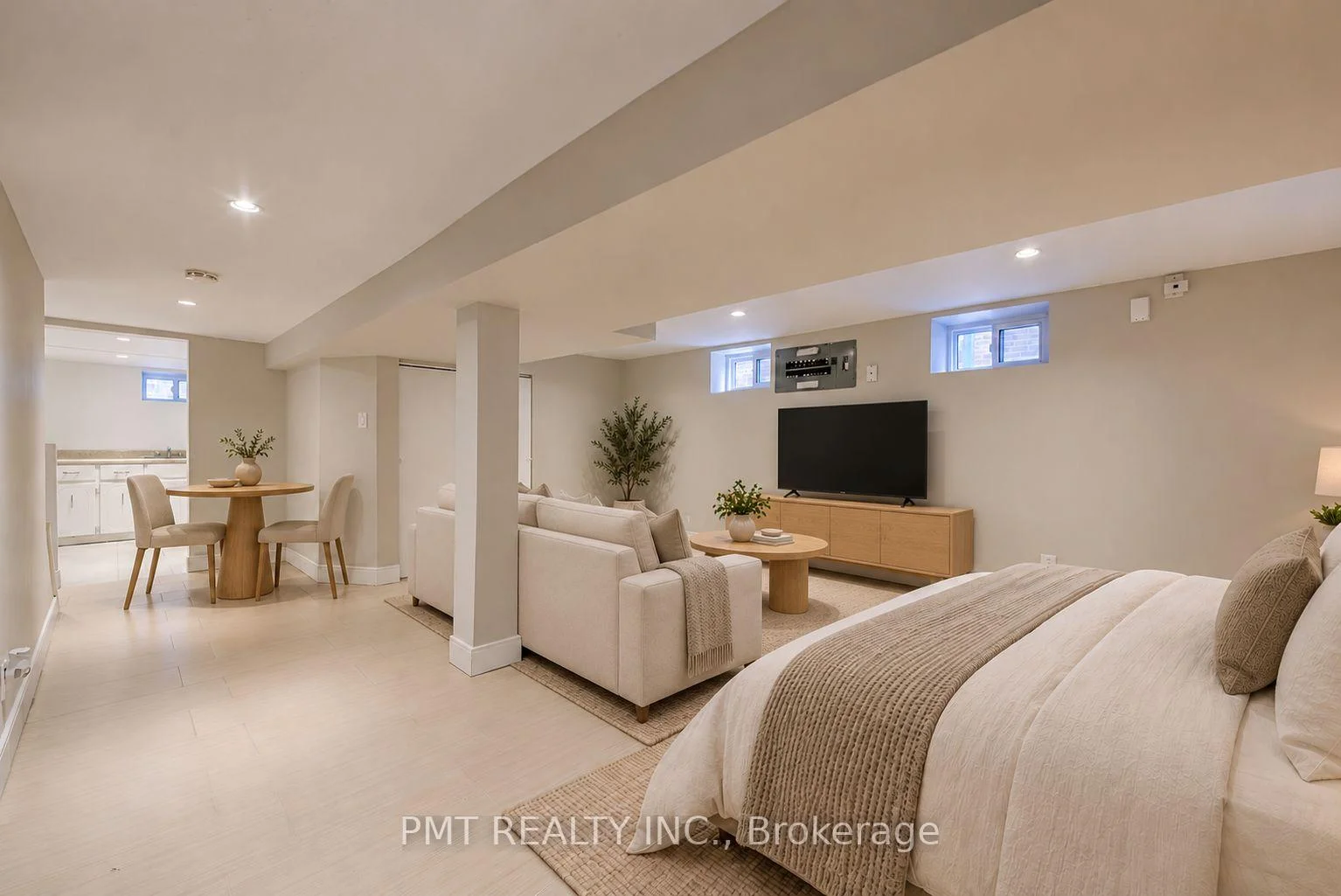 Photo 5 of Unit Bsmt, 39 Windermere Avenue, Toronto, High Park-Swansea — HOMEH