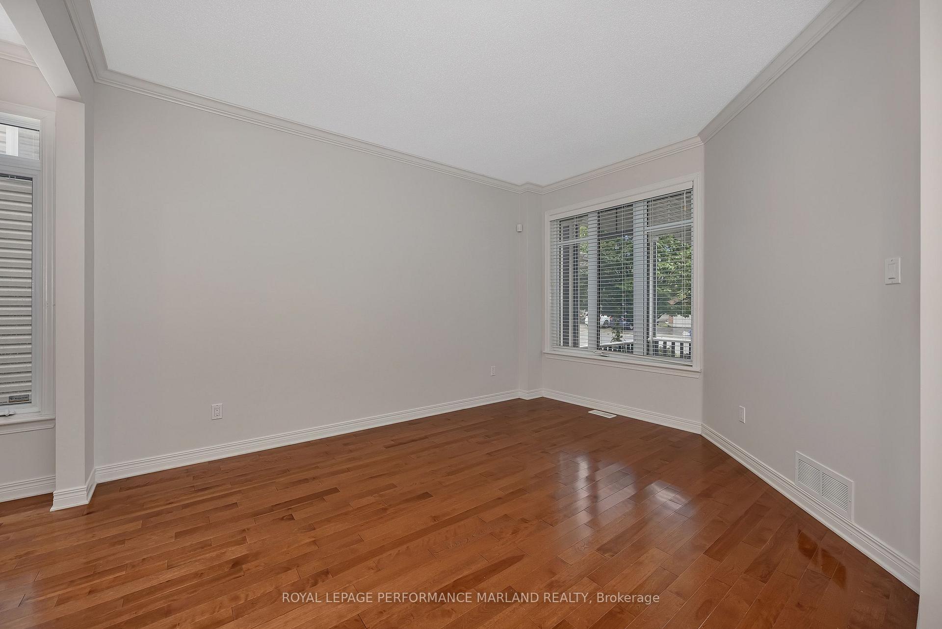 Photo 5 of 108 Portrush Avenue, Ottawa, Barrhaven - Longfields — HOMEH
