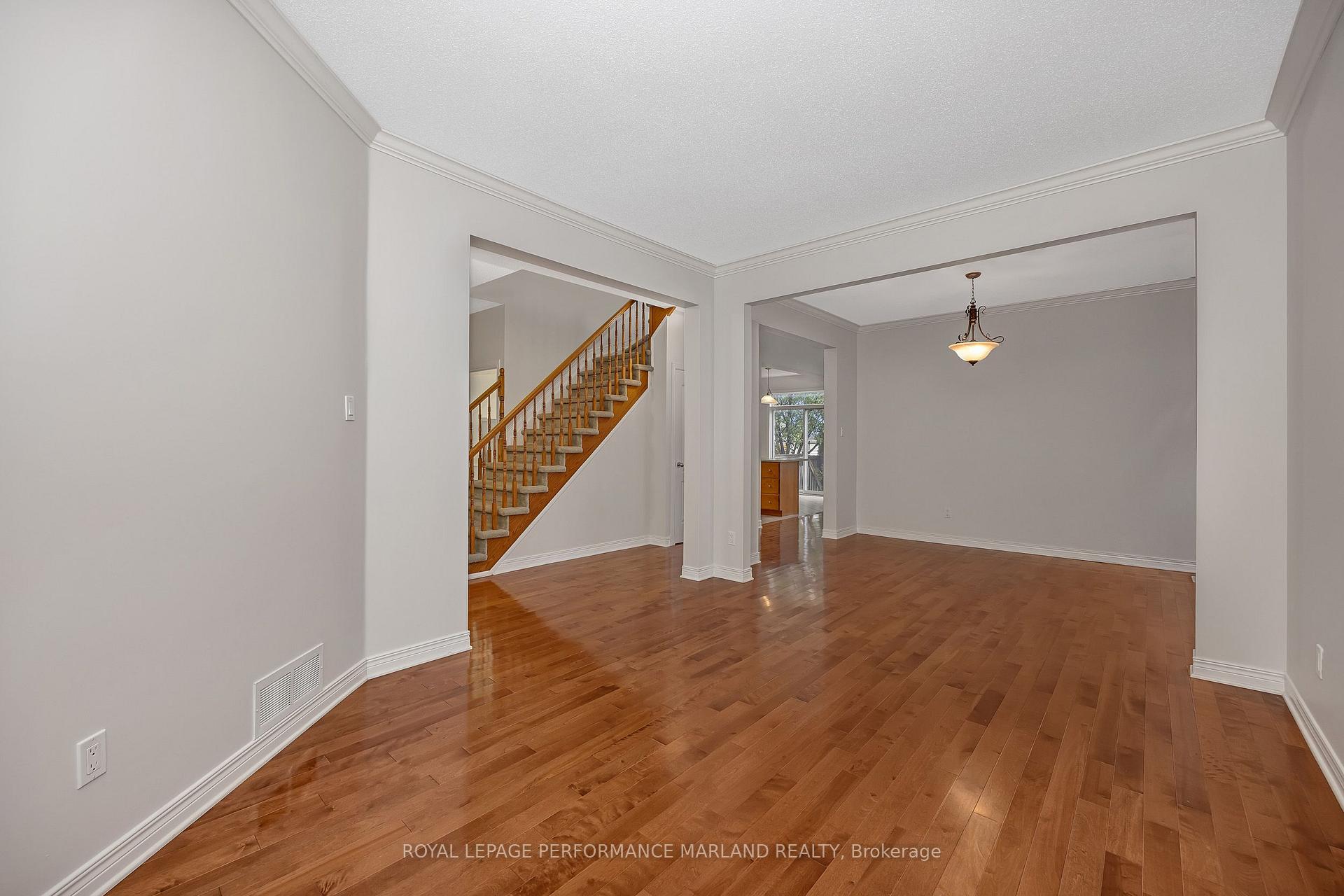 Photo 6 of 108 Portrush Avenue, Ottawa, Barrhaven - Longfields — HOMEH