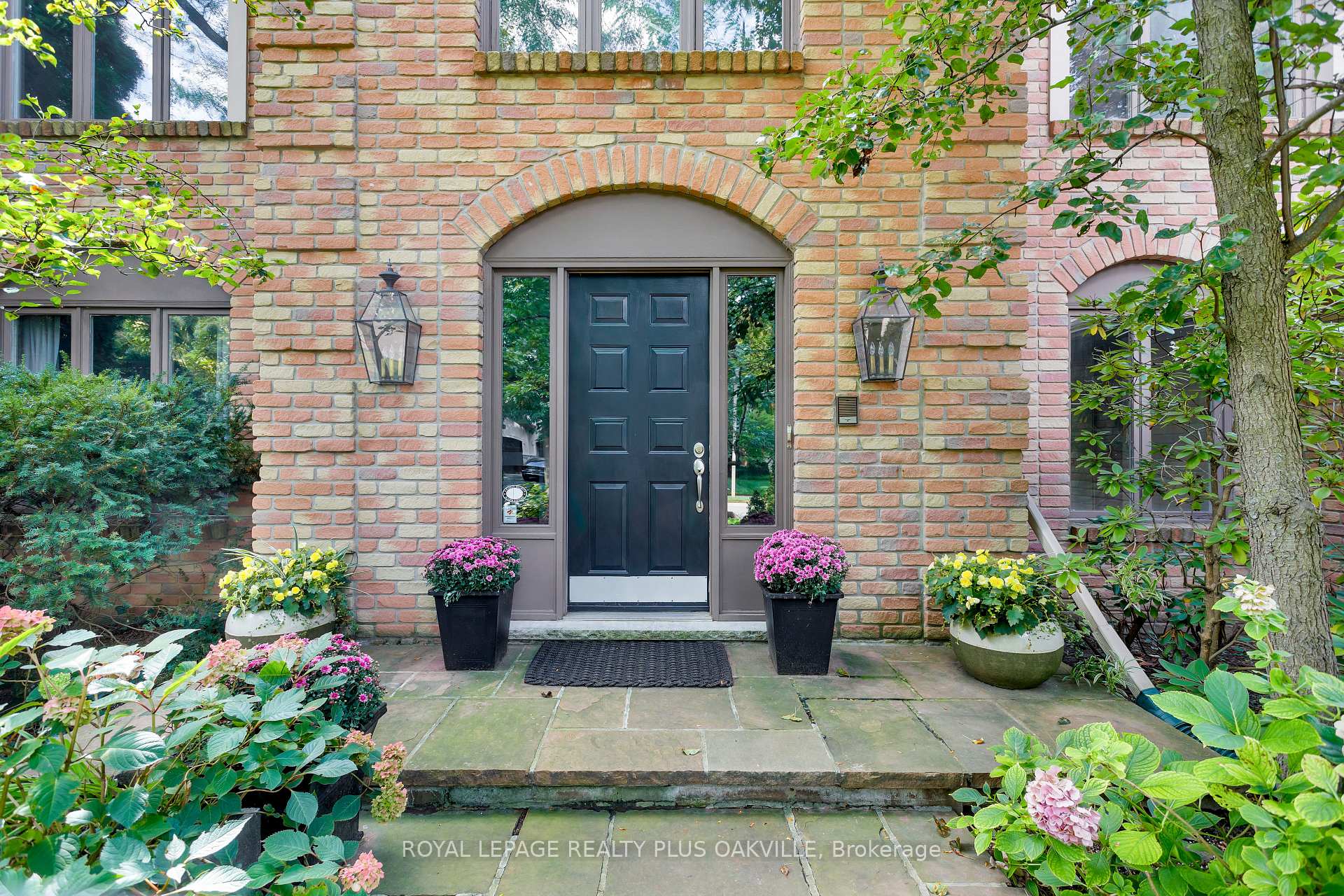 Photo 5 of 356 Shoreacres Road, Burlington, Shoreacres — HOMEH