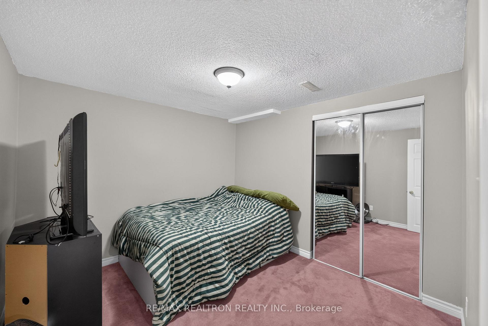 Photo 9 of Unit Basement, 29 Connery Crescent, Markham, Middlefield — HOMEH