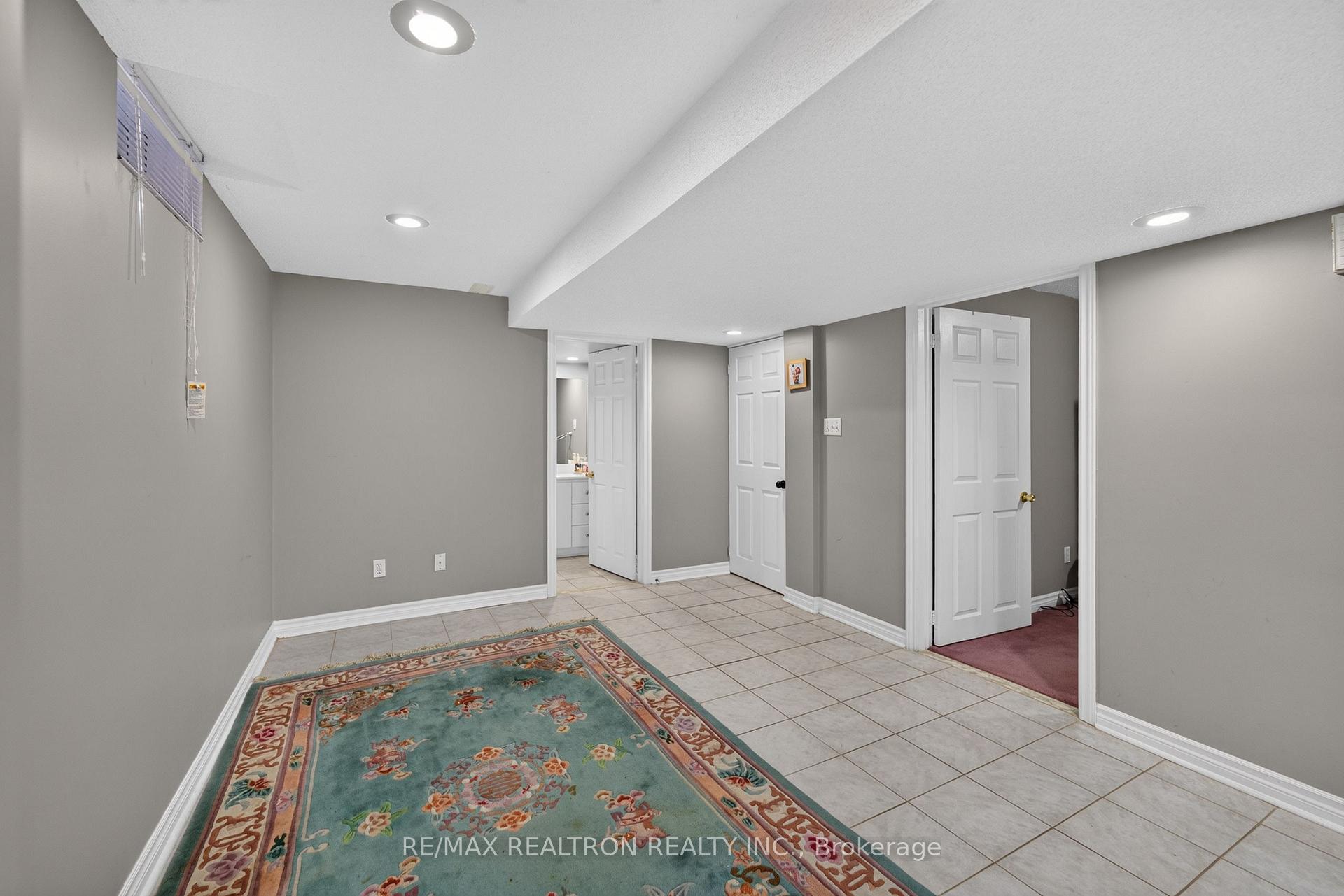 Photo 11 of Unit Basement, 29 Connery Crescent, Markham, Middlefield — HOMEH