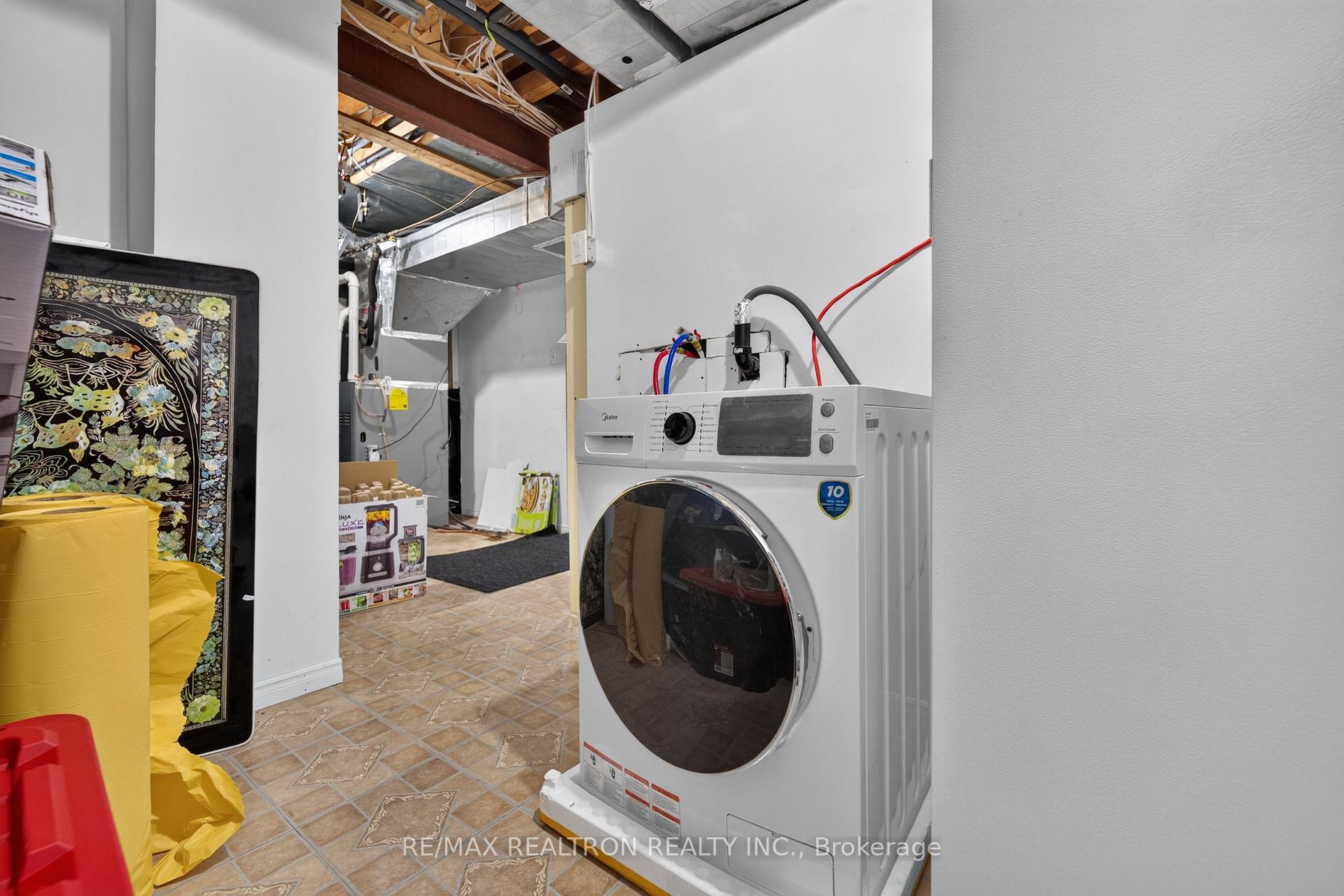 Photo 18 of Unit Basement, 29 Connery Crescent, Markham, Middlefield — HOMEH