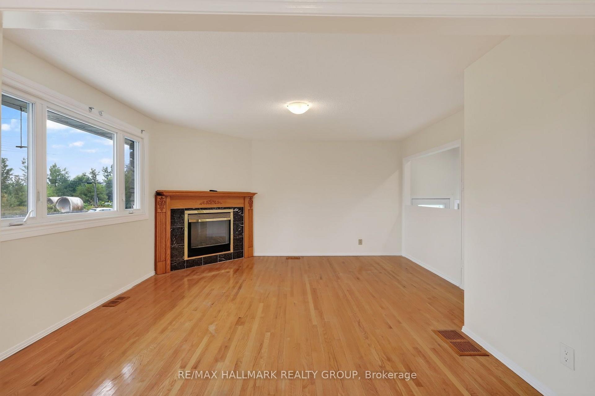 Photo 6 of 3649 Navan Road, Ottawa, Mer Bleue/Bradley Estates/Anderson Park — HOMEH