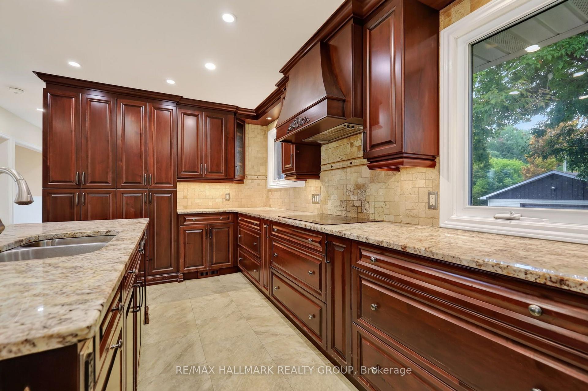 Photo 12 of 3649 Navan Road, Ottawa, Mer Bleue/Bradley Estates/Anderson Park — HOMEH