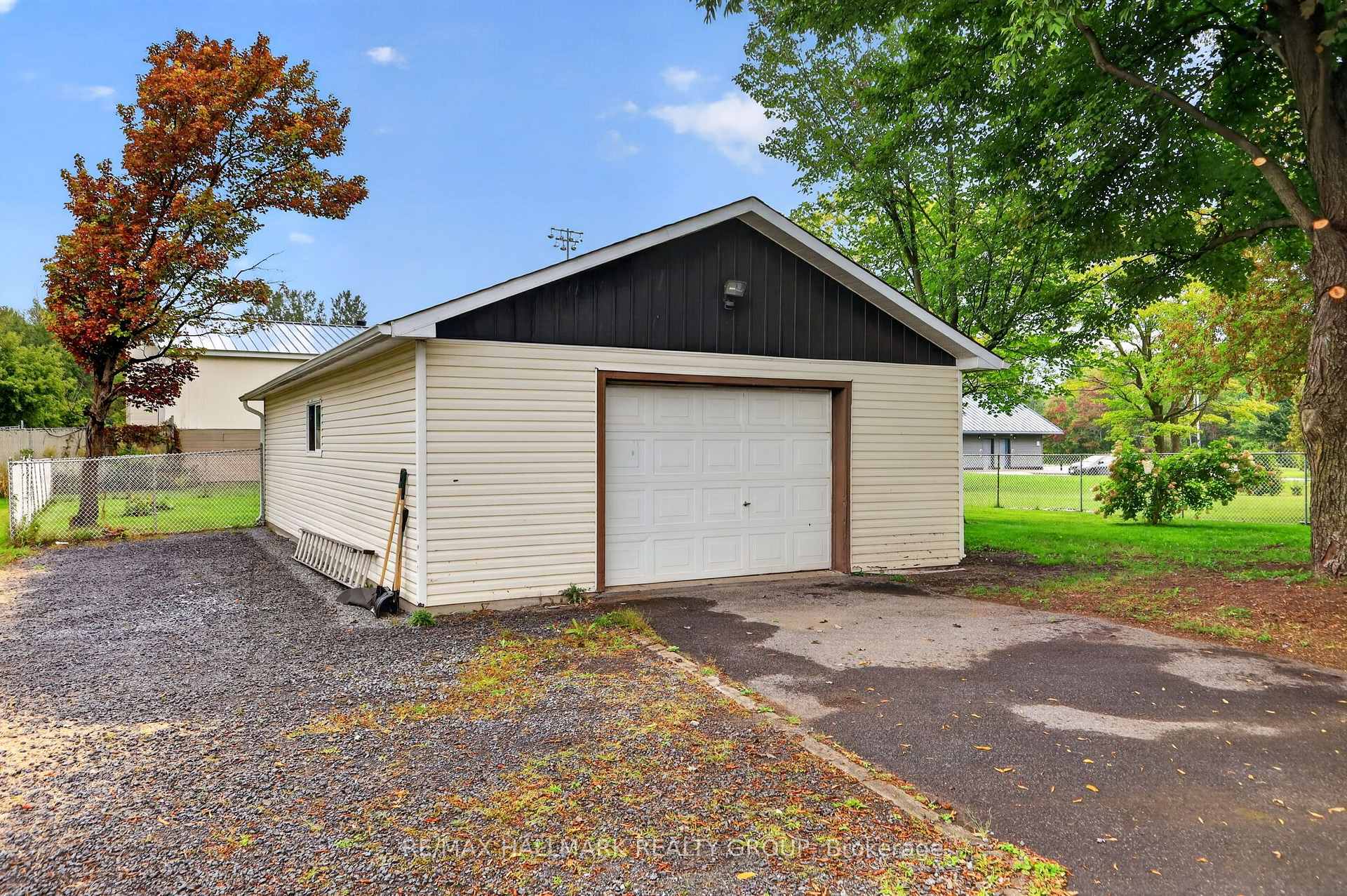 Photo 33 of 3649 Navan Road, Ottawa, Mer Bleue/Bradley Estates/Anderson Park — HOMEH