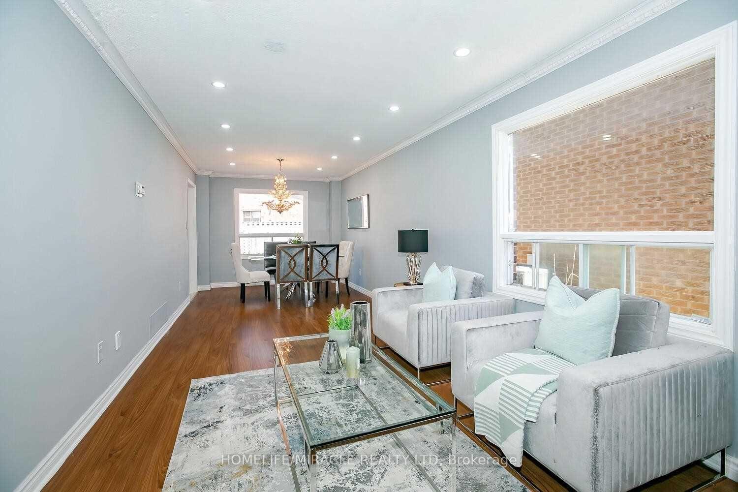 Photo 2 of 61 Alabaster Drive, Brampton, Brampton North — HOMEH
