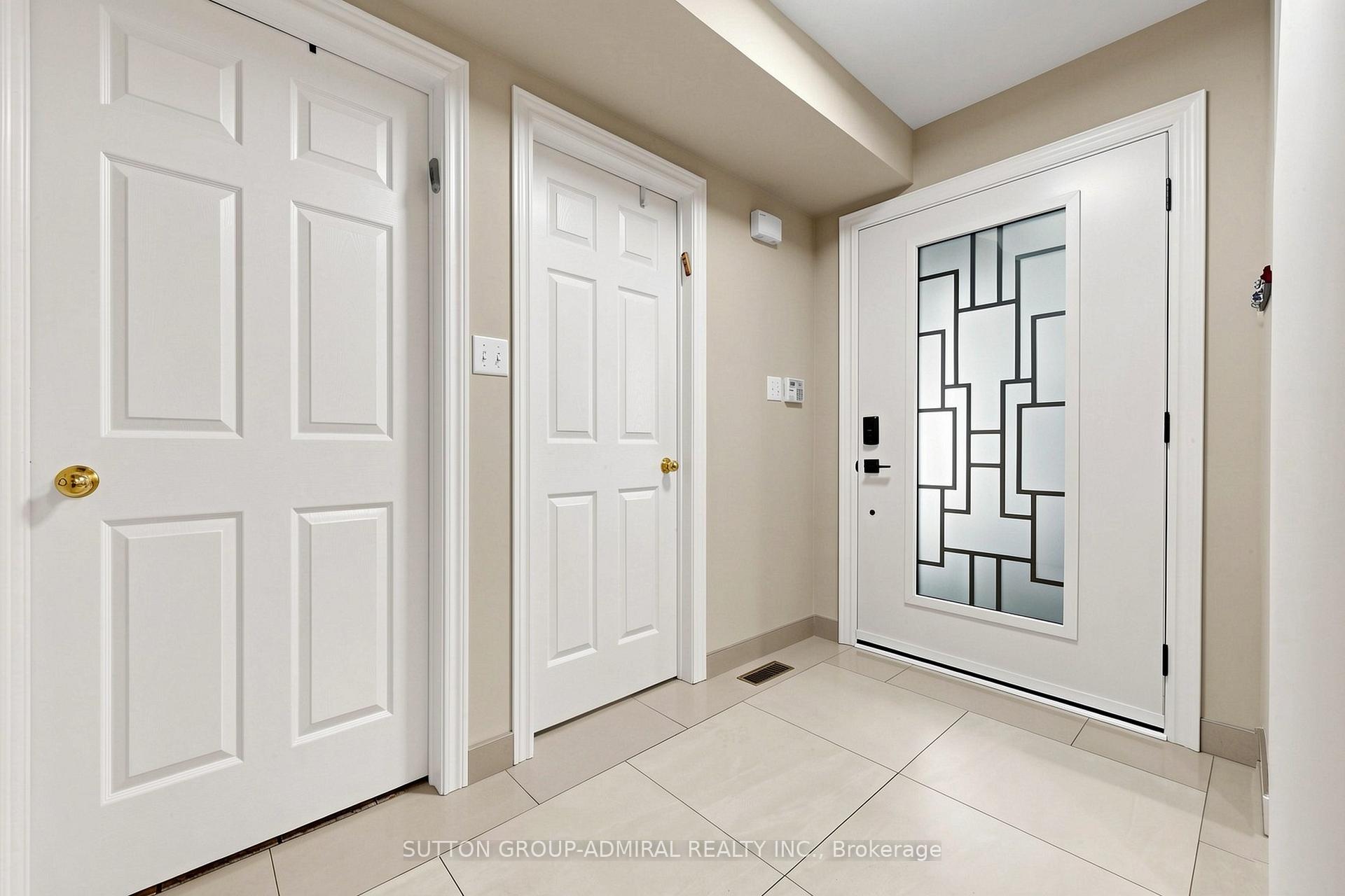 Photo 2 of 63 Katerina Avenue, Vaughan, Beverley Glen — HOMEH