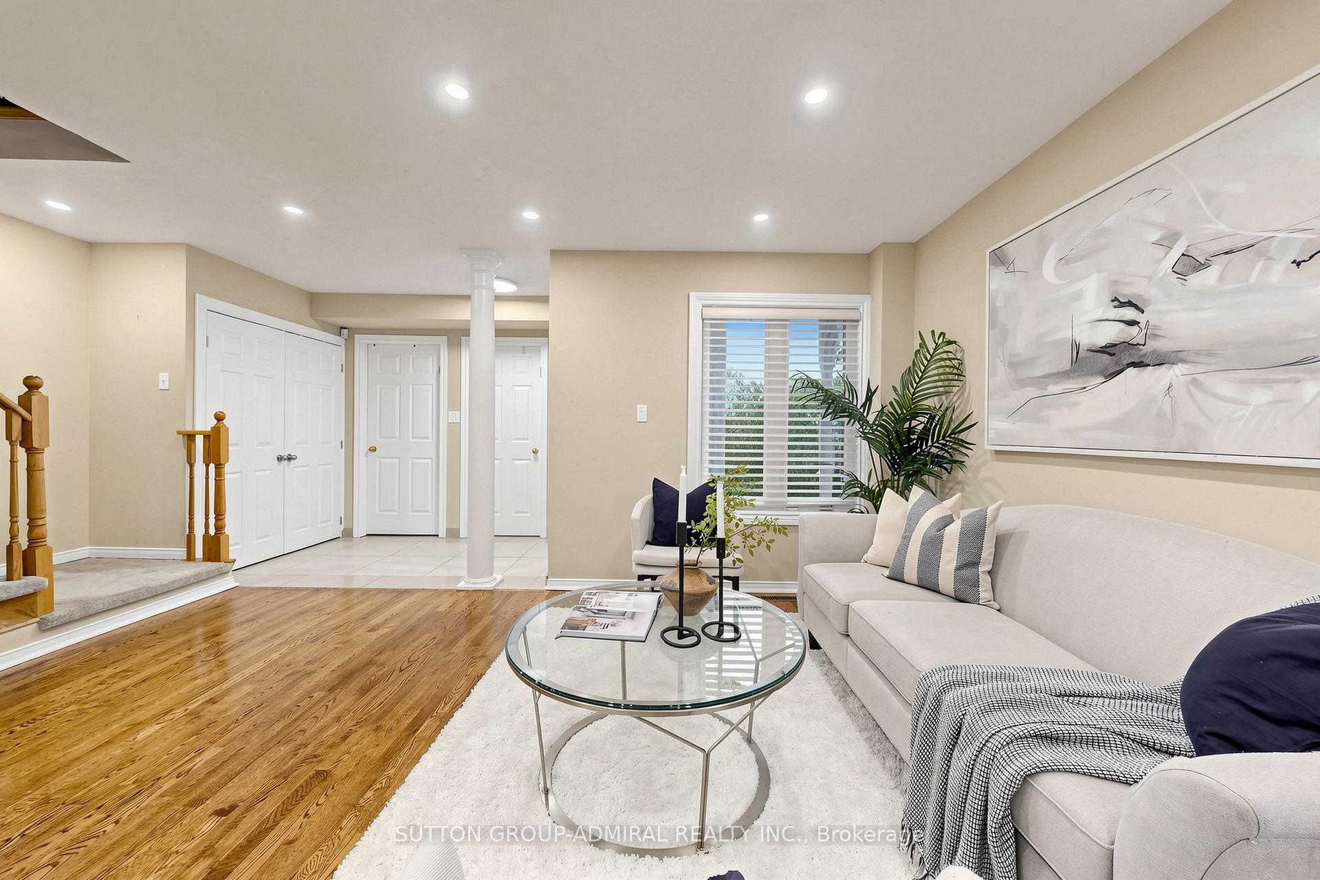 Photo 5 of 63 Katerina Avenue, Vaughan, Beverley Glen — HOMEH