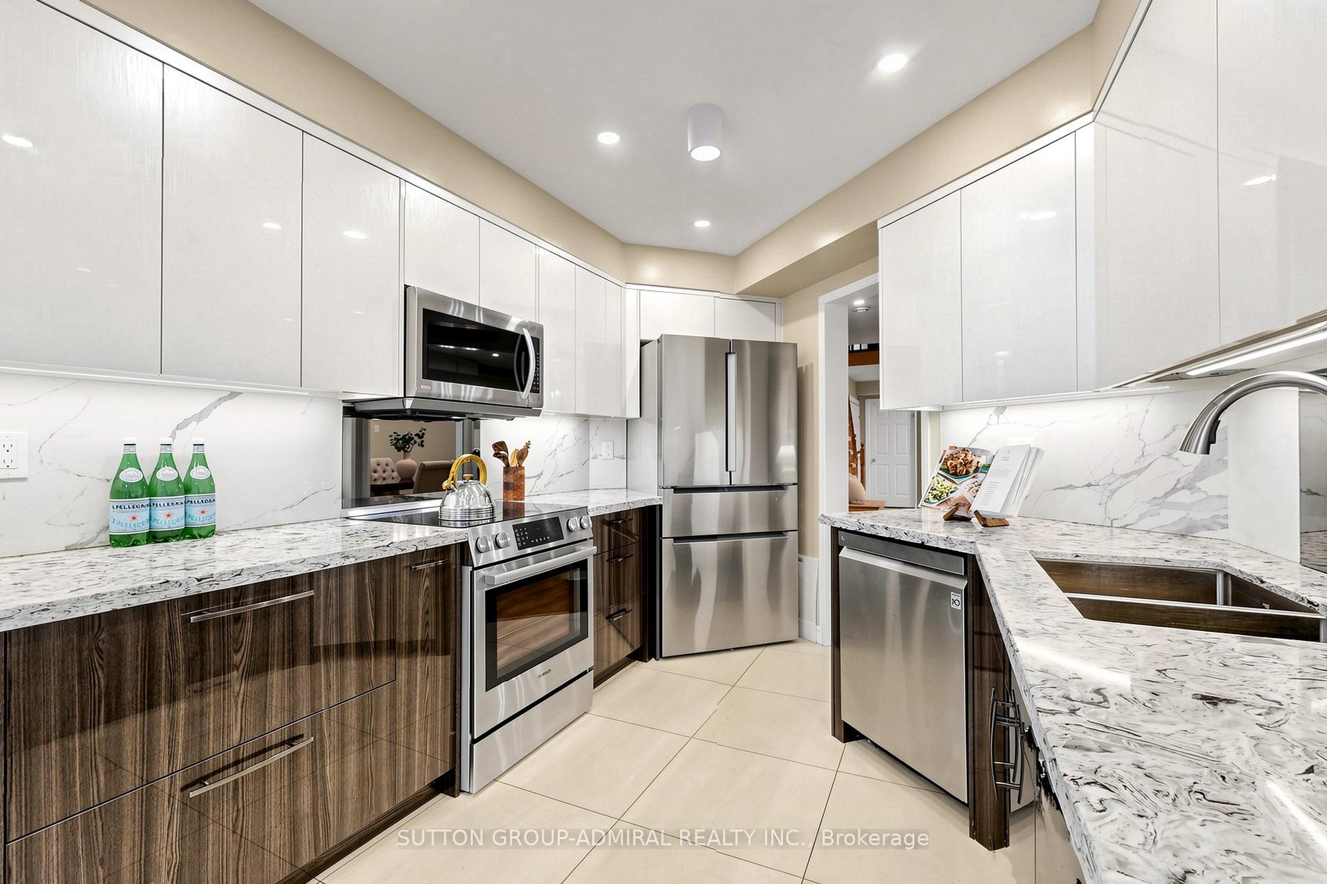 Photo 11 of 63 Katerina Avenue, Vaughan, Beverley Glen — HOMEH