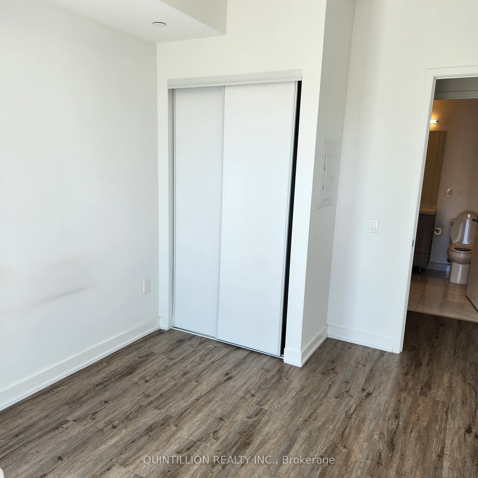 Photo 8 of Unit 2606, 15 Queens Quay, Toronto, Waterfront Communities — HOMEH