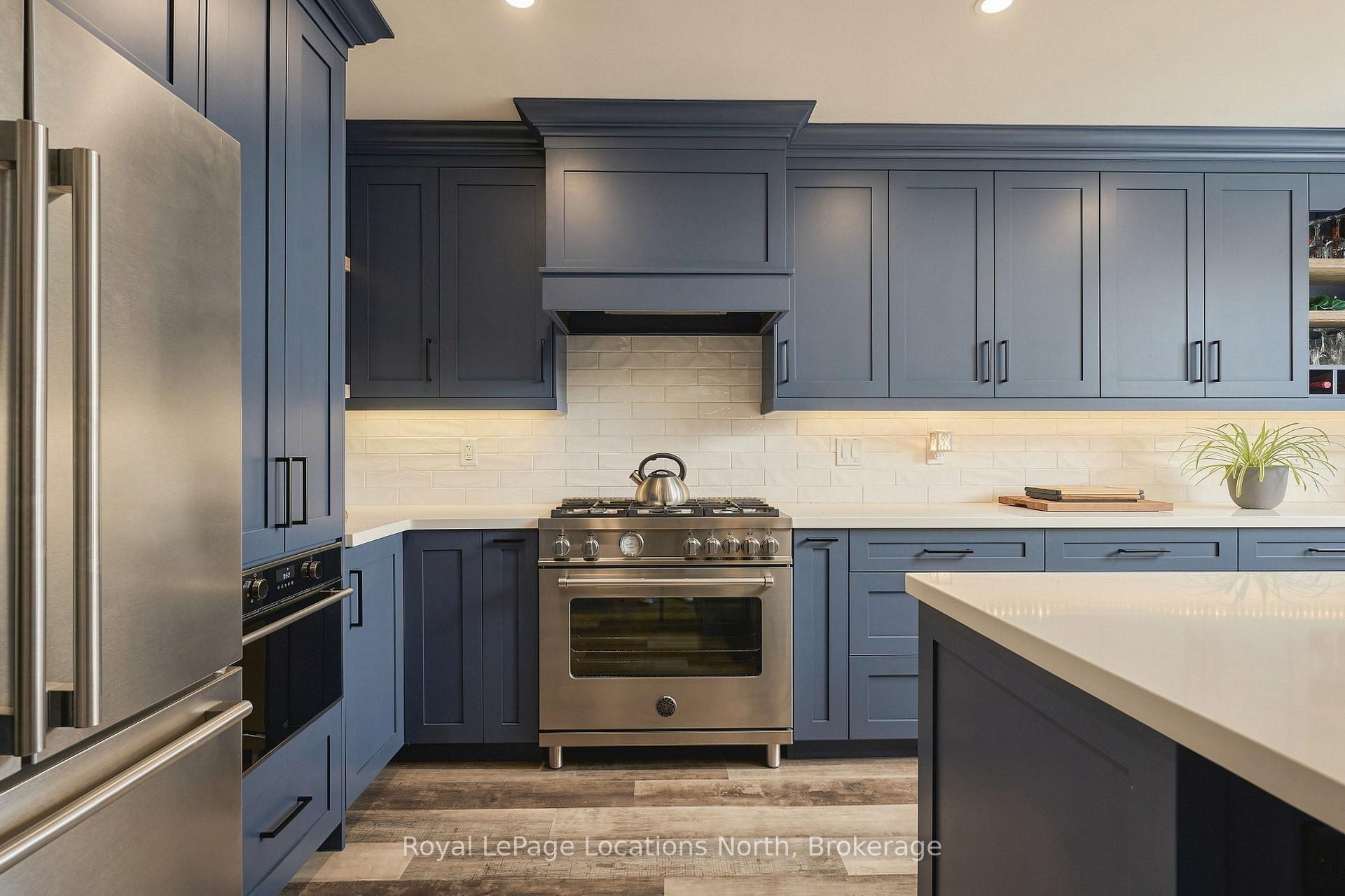 Photo 5 of 20 Highlands Crescent, Collingwood — HOMEH