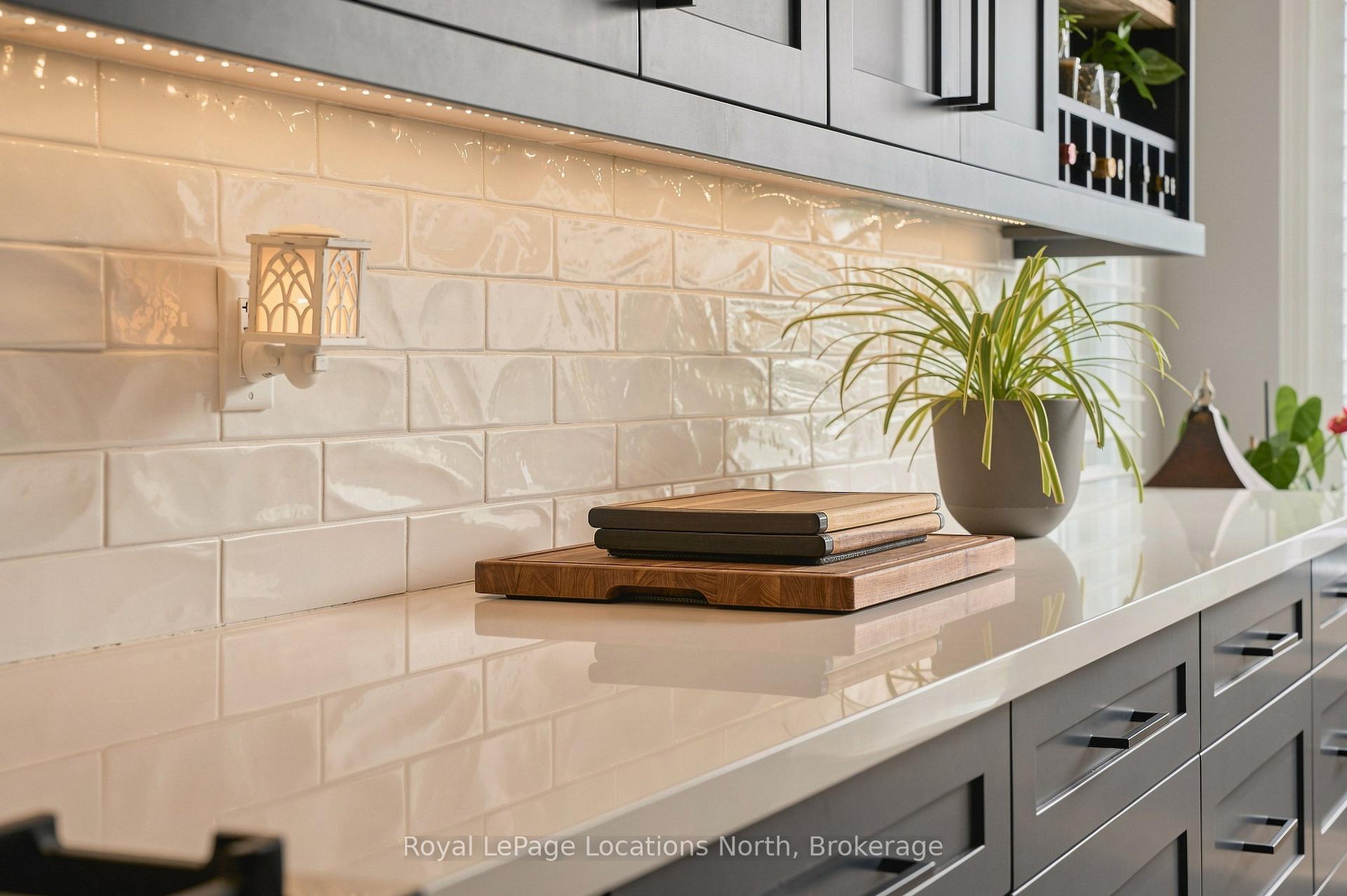 Photo 20 of 20 Highlands Crescent, Collingwood — HOMEH