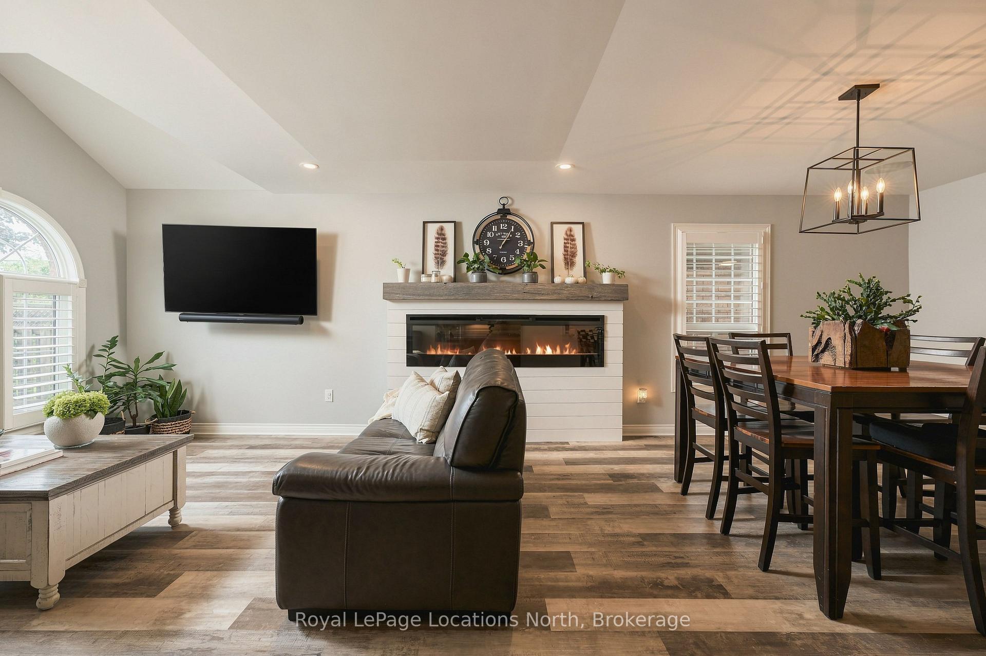 Photo 22 of 20 Highlands Crescent, Collingwood — HOMEH