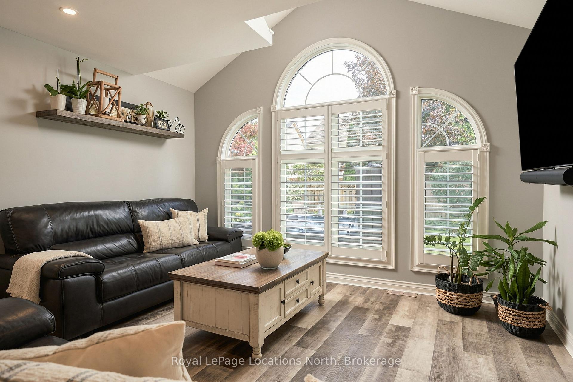Photo 23 of 20 Highlands Crescent, Collingwood — HOMEH