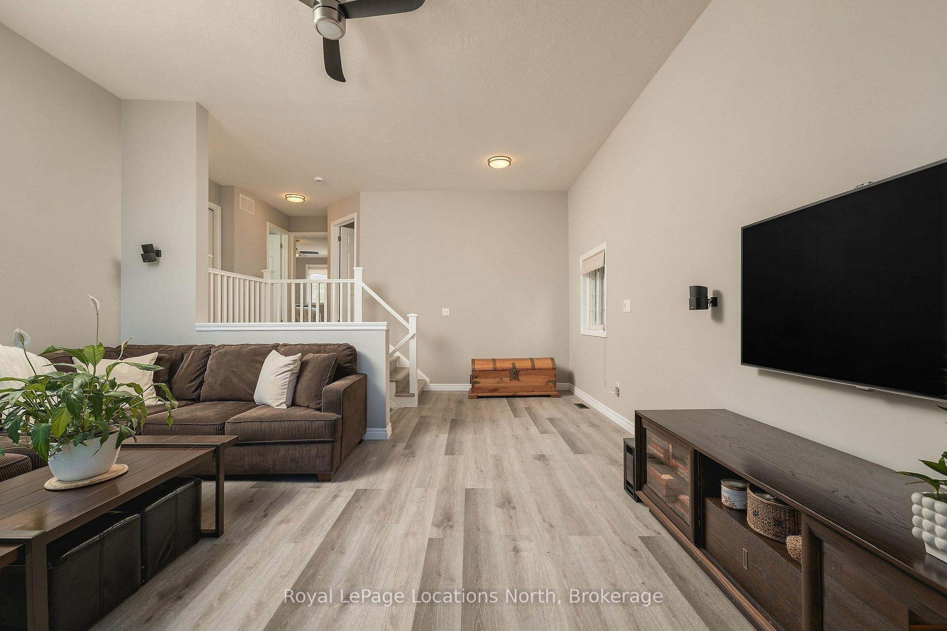 Photo 33 of 20 Highlands Crescent, Collingwood — HOMEH