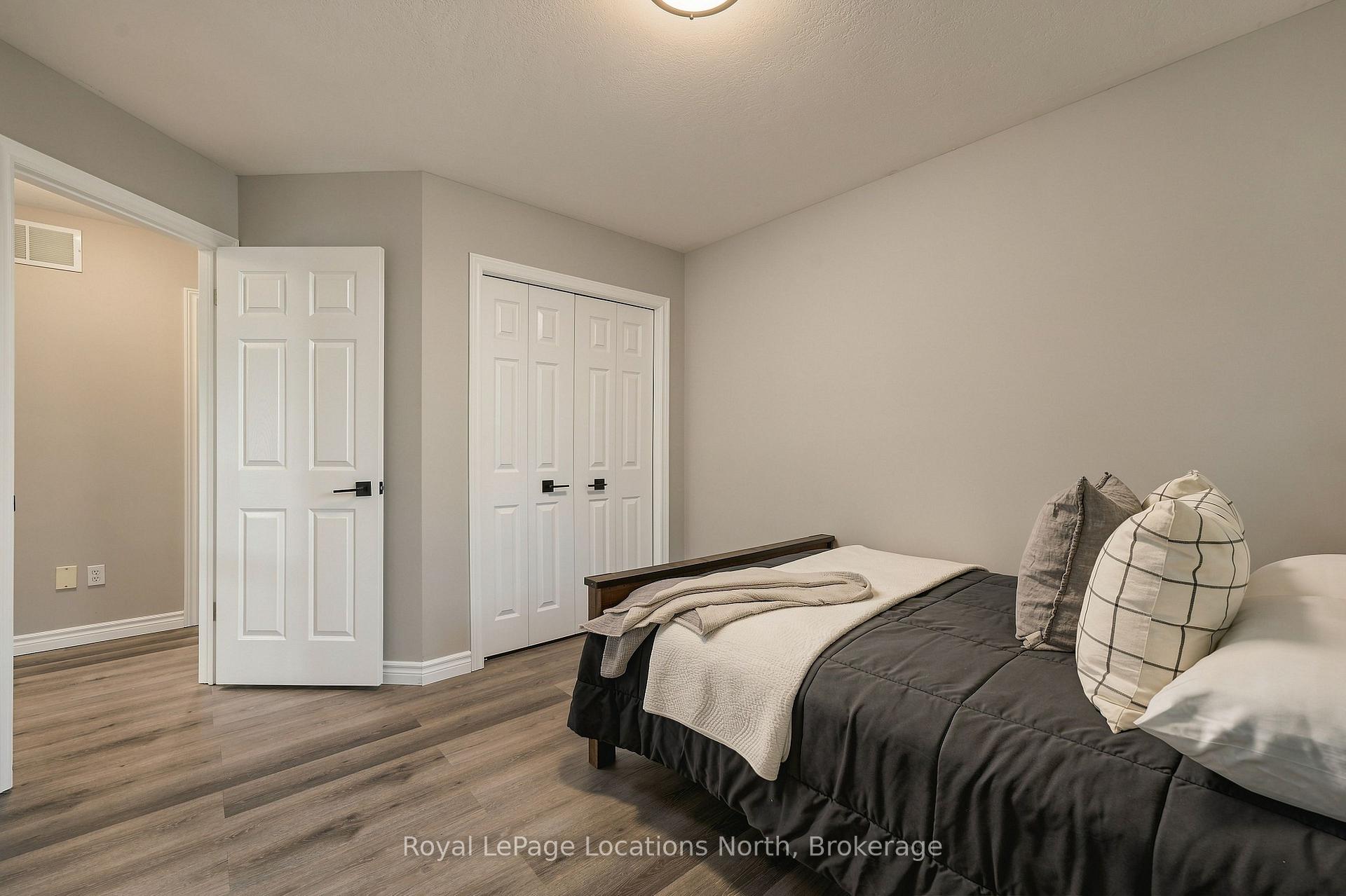 Photo 40 of 20 Highlands Crescent, Collingwood — HOMEH