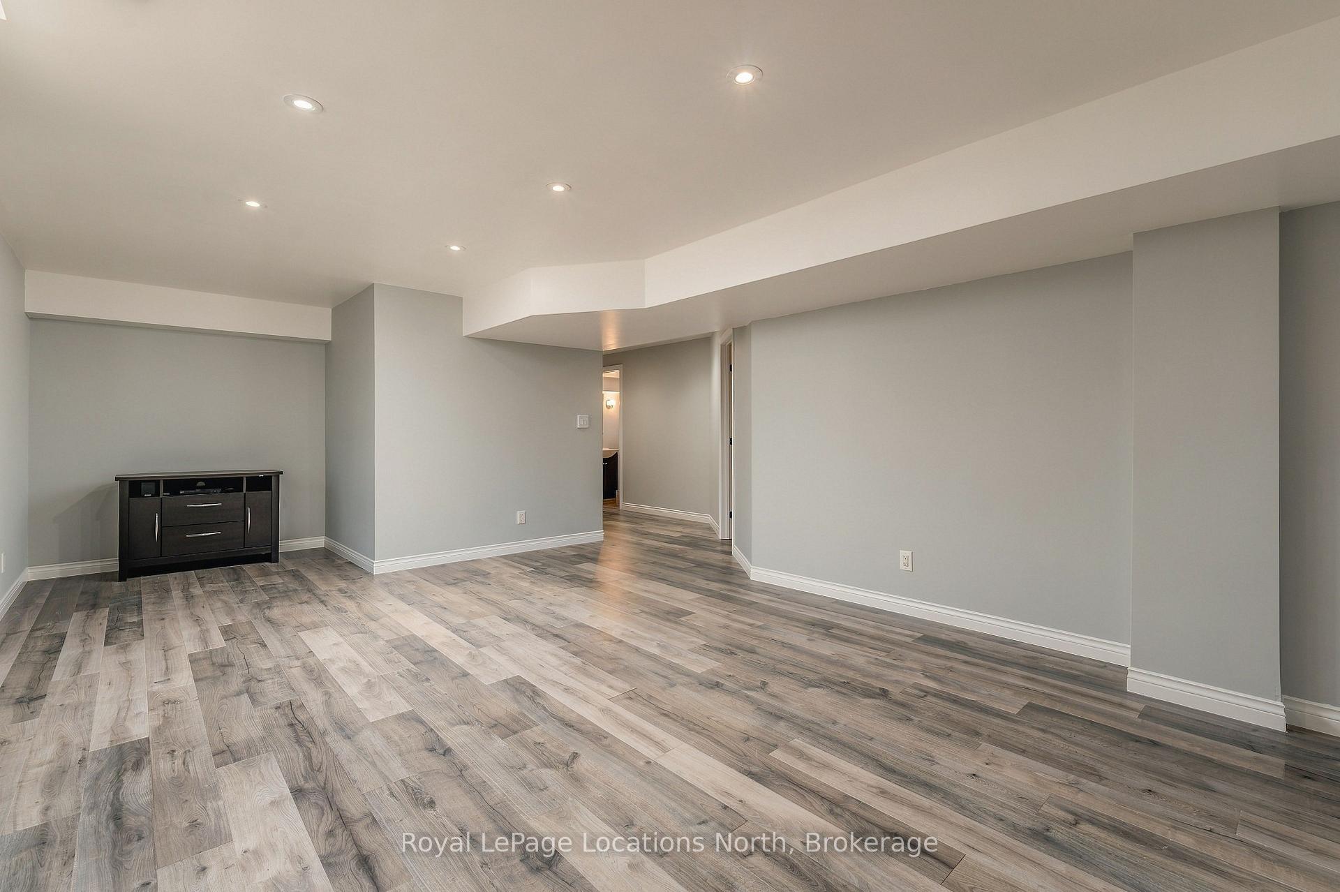 Photo 49 of 20 Highlands Crescent, Collingwood — HOMEH