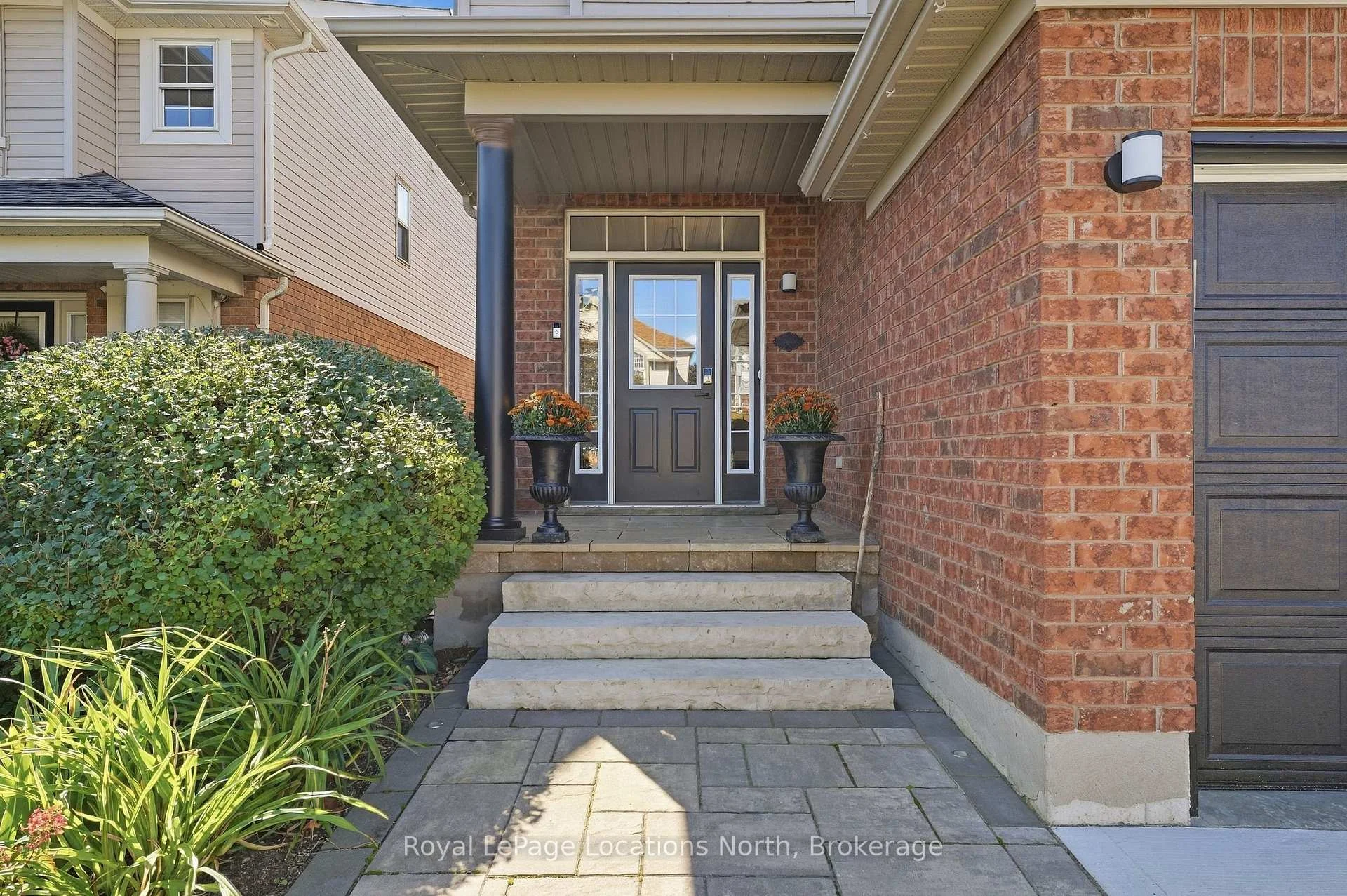 Photo 4 of 20 Highlands Crescent, Collingwood — HOMEH