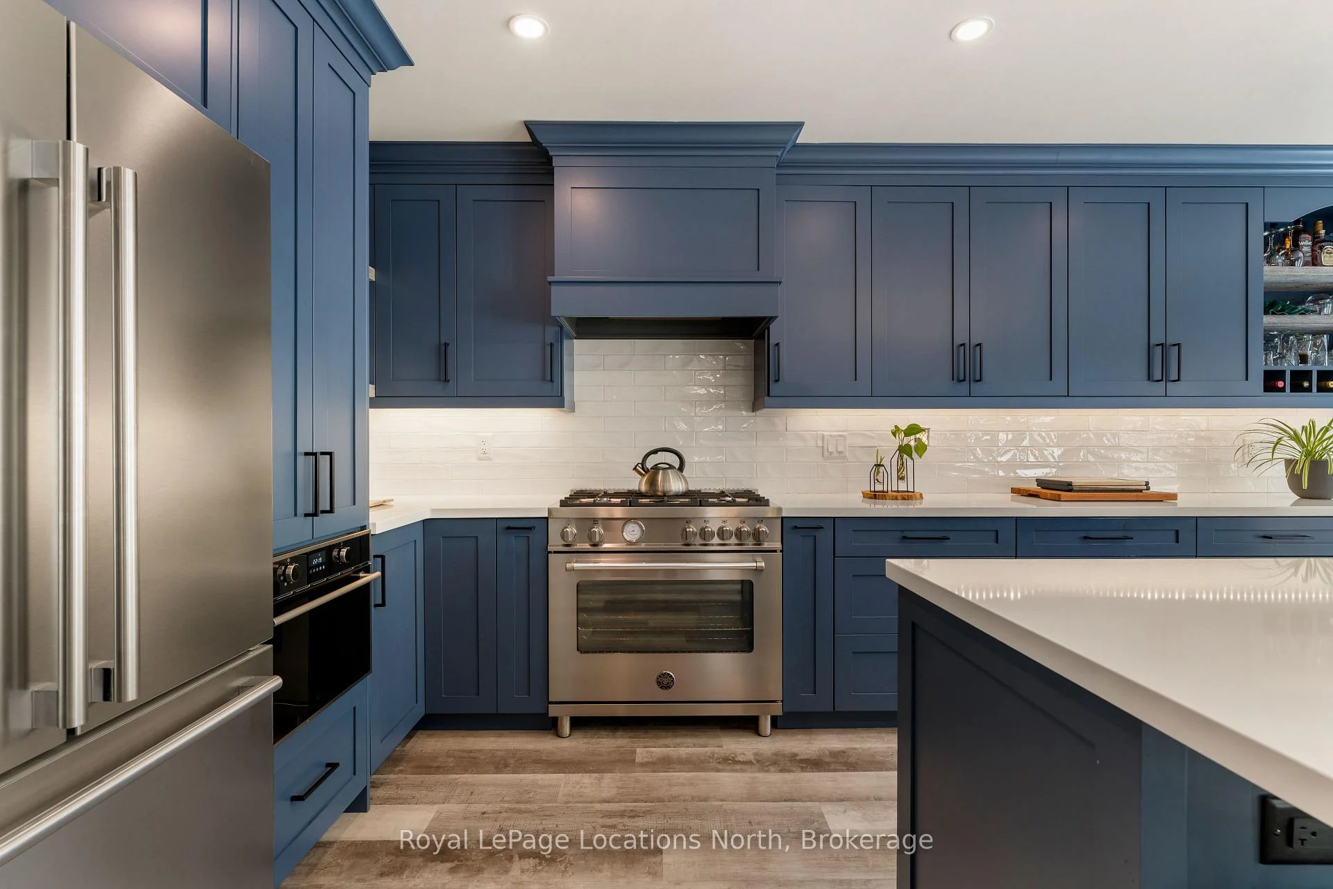 Photo 7 of 20 Highlands Crescent, Collingwood — HOMEH