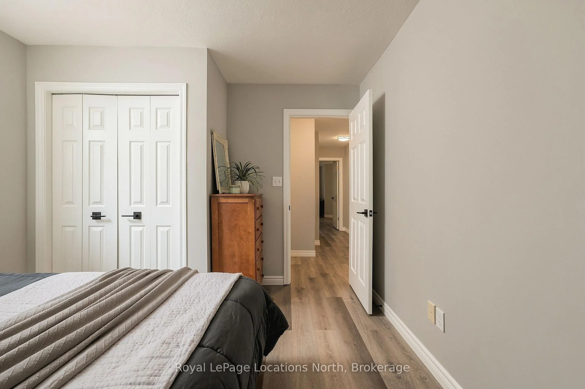 Photo 26 of 20 Highlands Crescent, Collingwood — HOMEH
