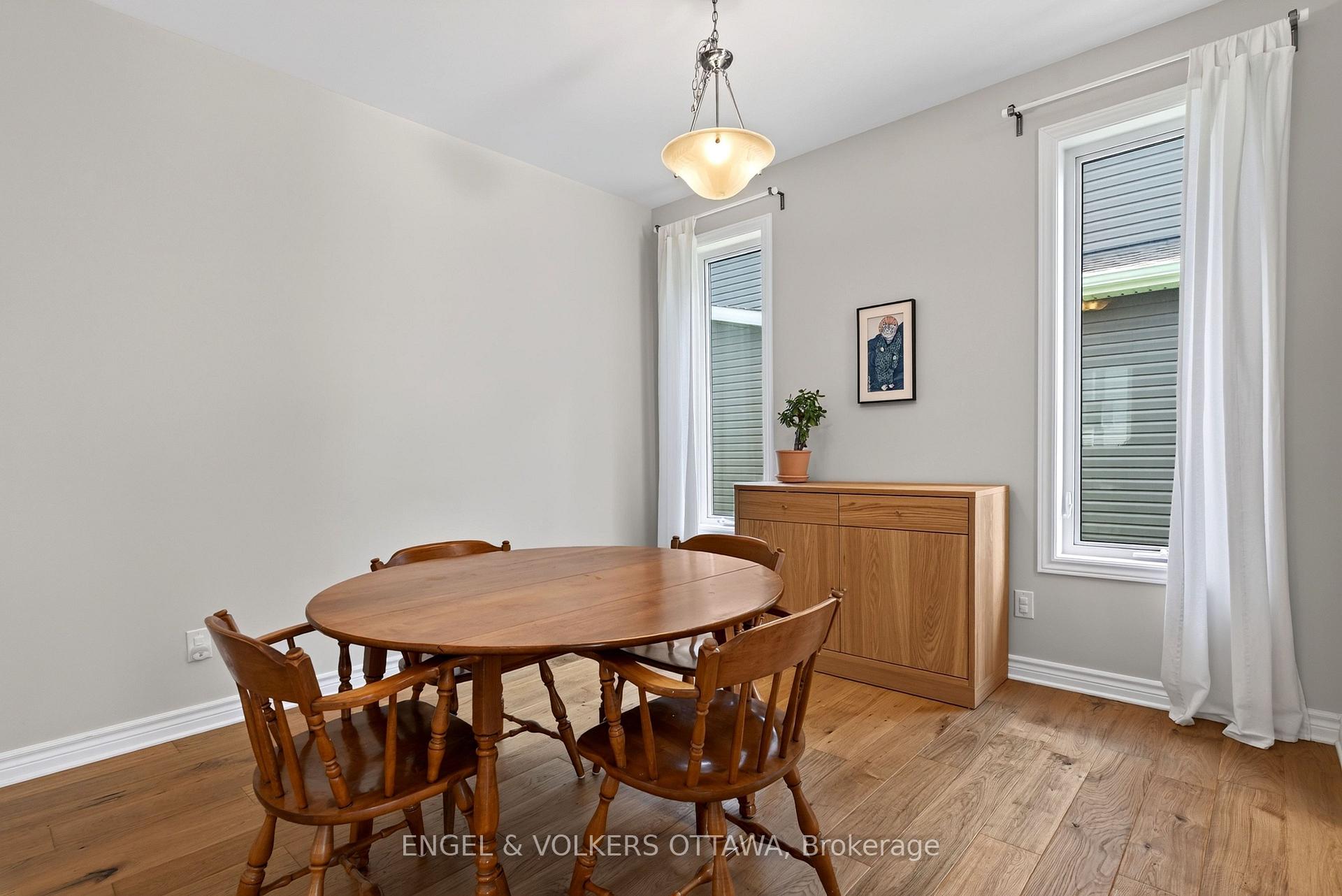 Photo 13 of 920 Lucerne Drive, Russell, Embrun — HOMEH