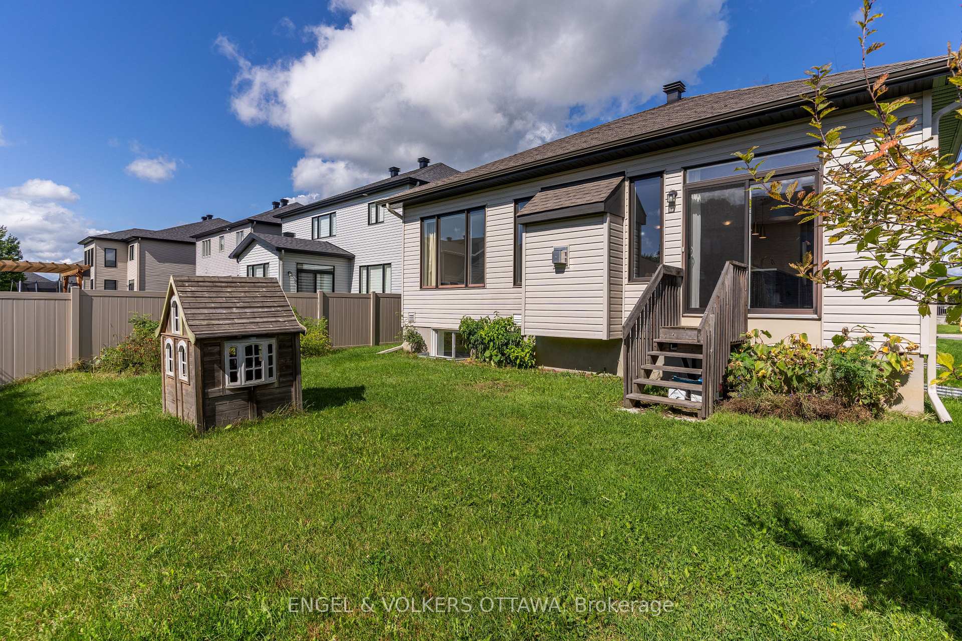 Photo 46 of 920 Lucerne Drive, Russell, Embrun — HOMEH