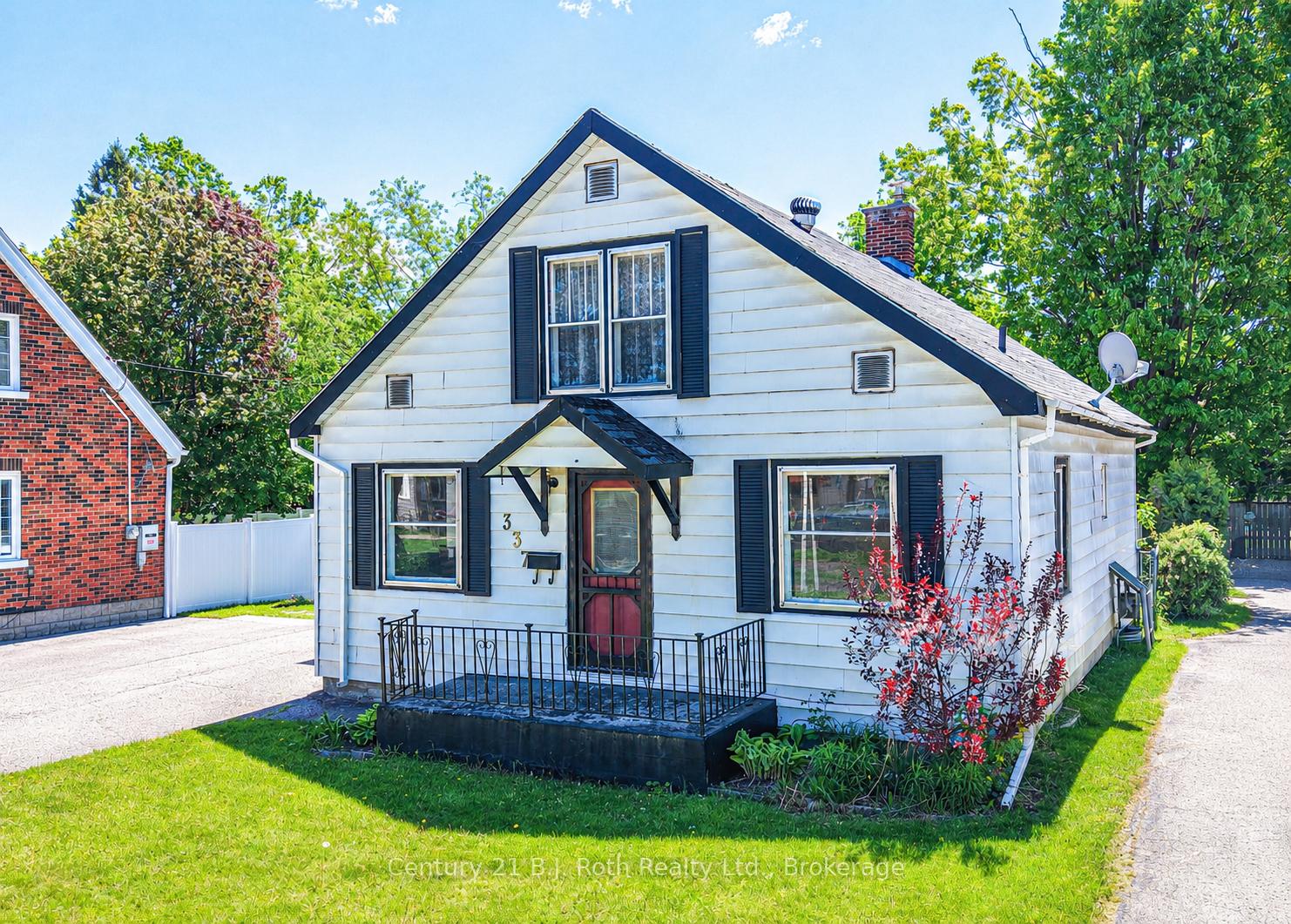 Front of 337 Colborne Street W