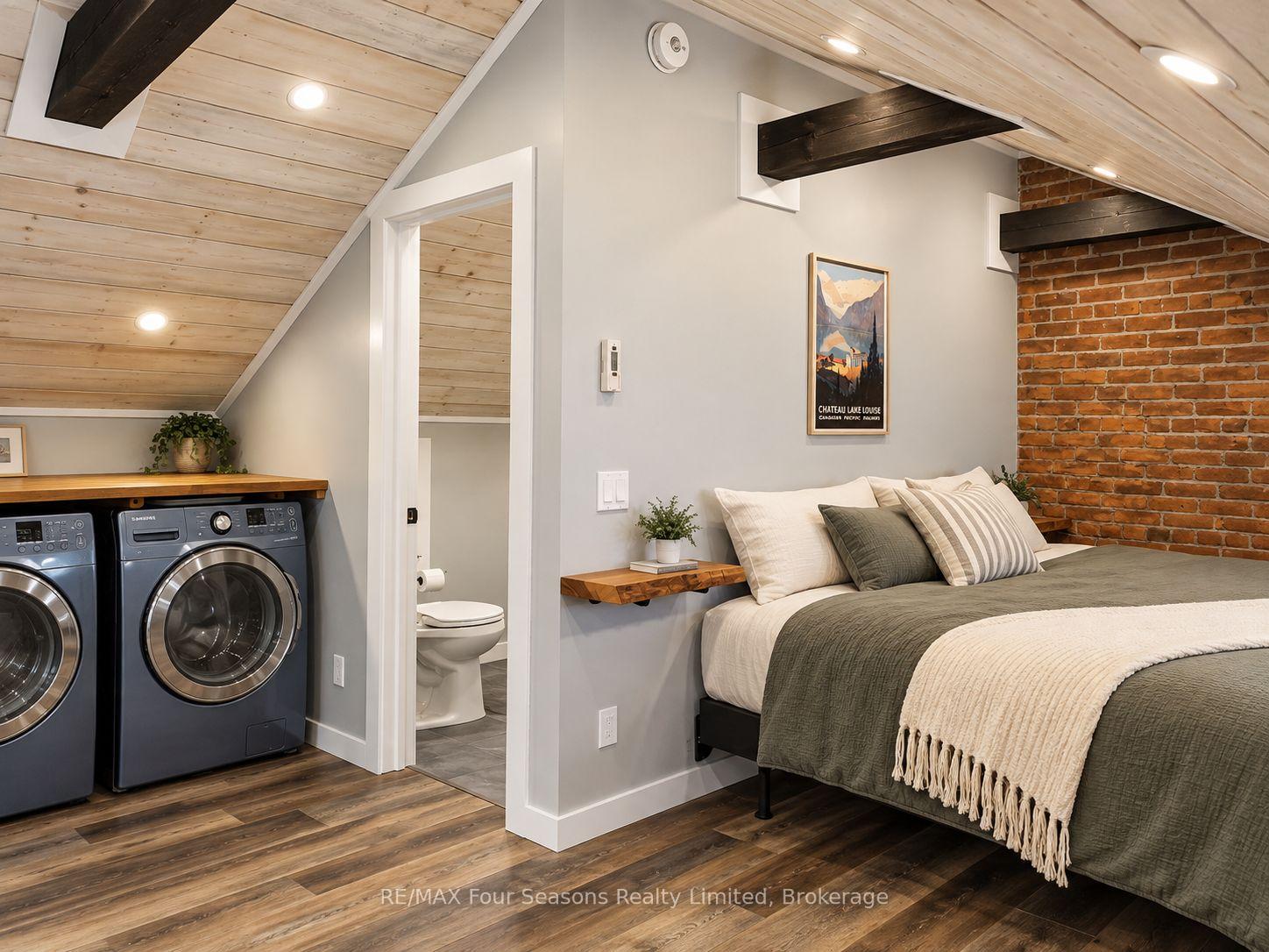 Photo 17 of 128 Denmark Street, Meaford — HOMEH