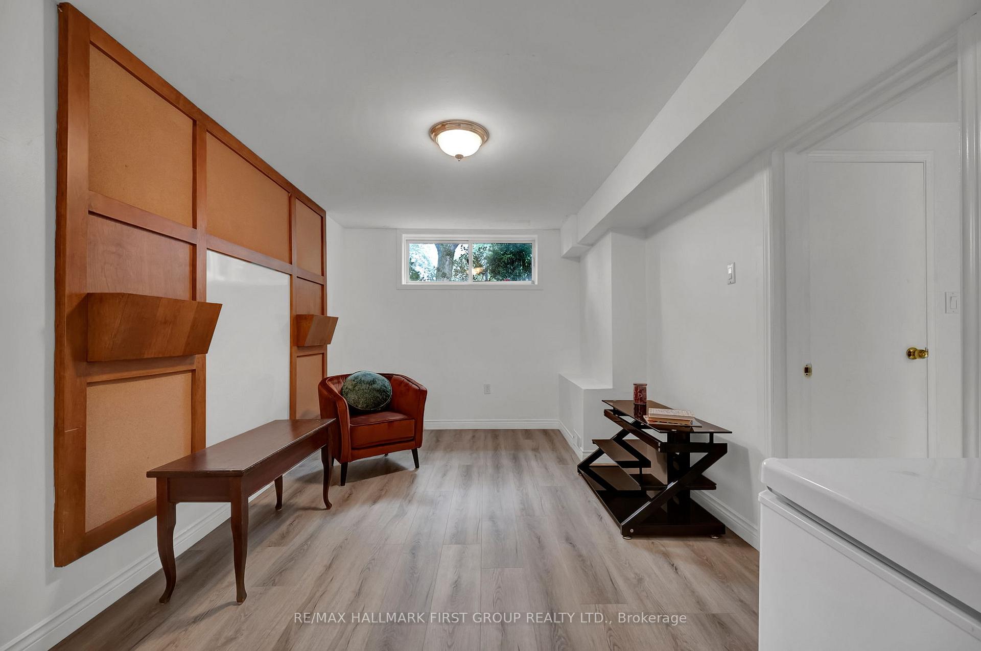 Photo 6 of 963 Renfrew Court, Oshawa, Lakeview — HOMEH