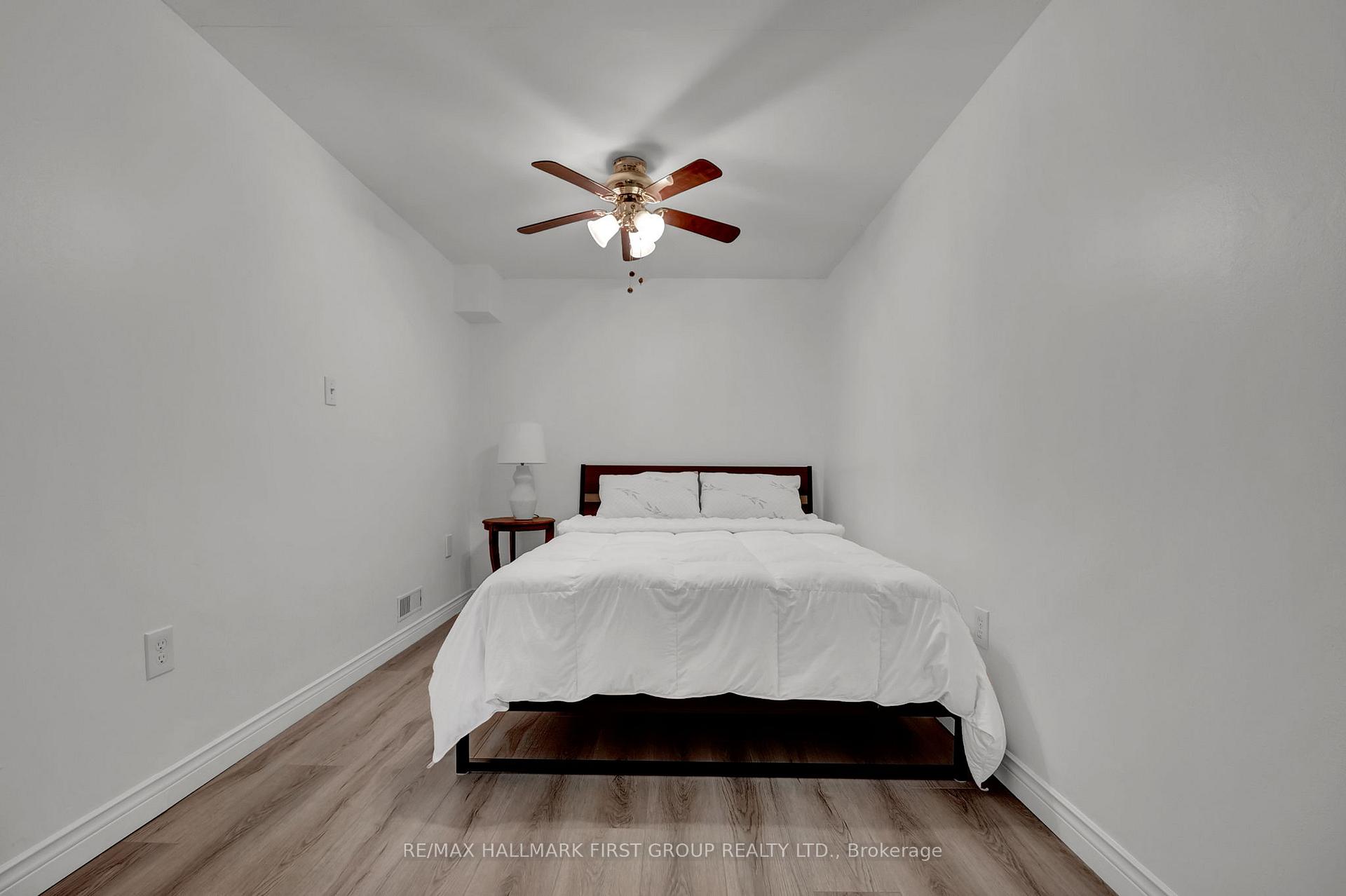 Photo 9 of 963 Renfrew Court, Oshawa, Lakeview — HOMEH