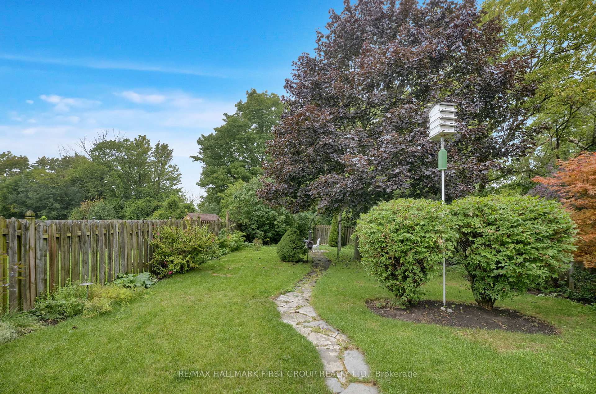 Photo 24 of 963 Renfrew Court, Oshawa, Lakeview — HOMEH