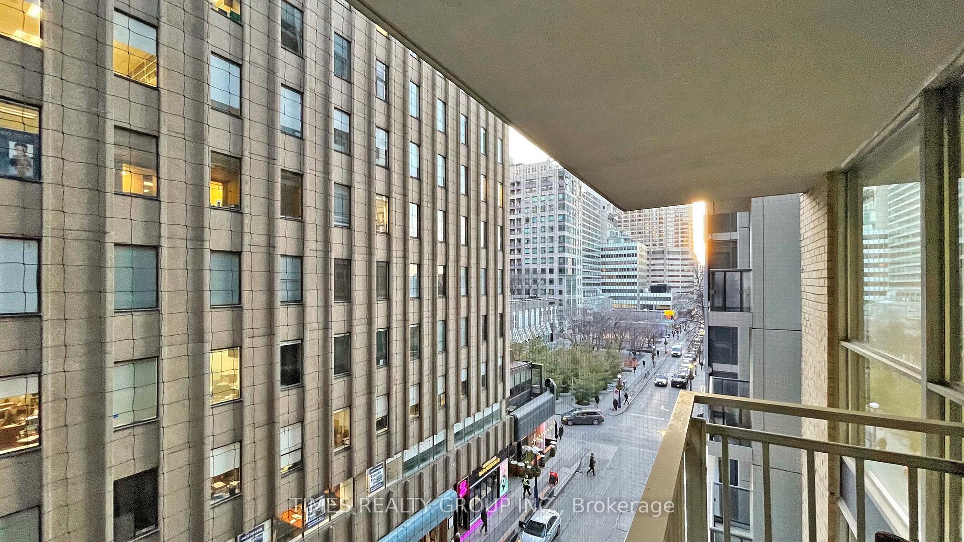 Photo 8 of Unit 504, 80 Cumberland Street, Toronto, The Annex — HOMEH