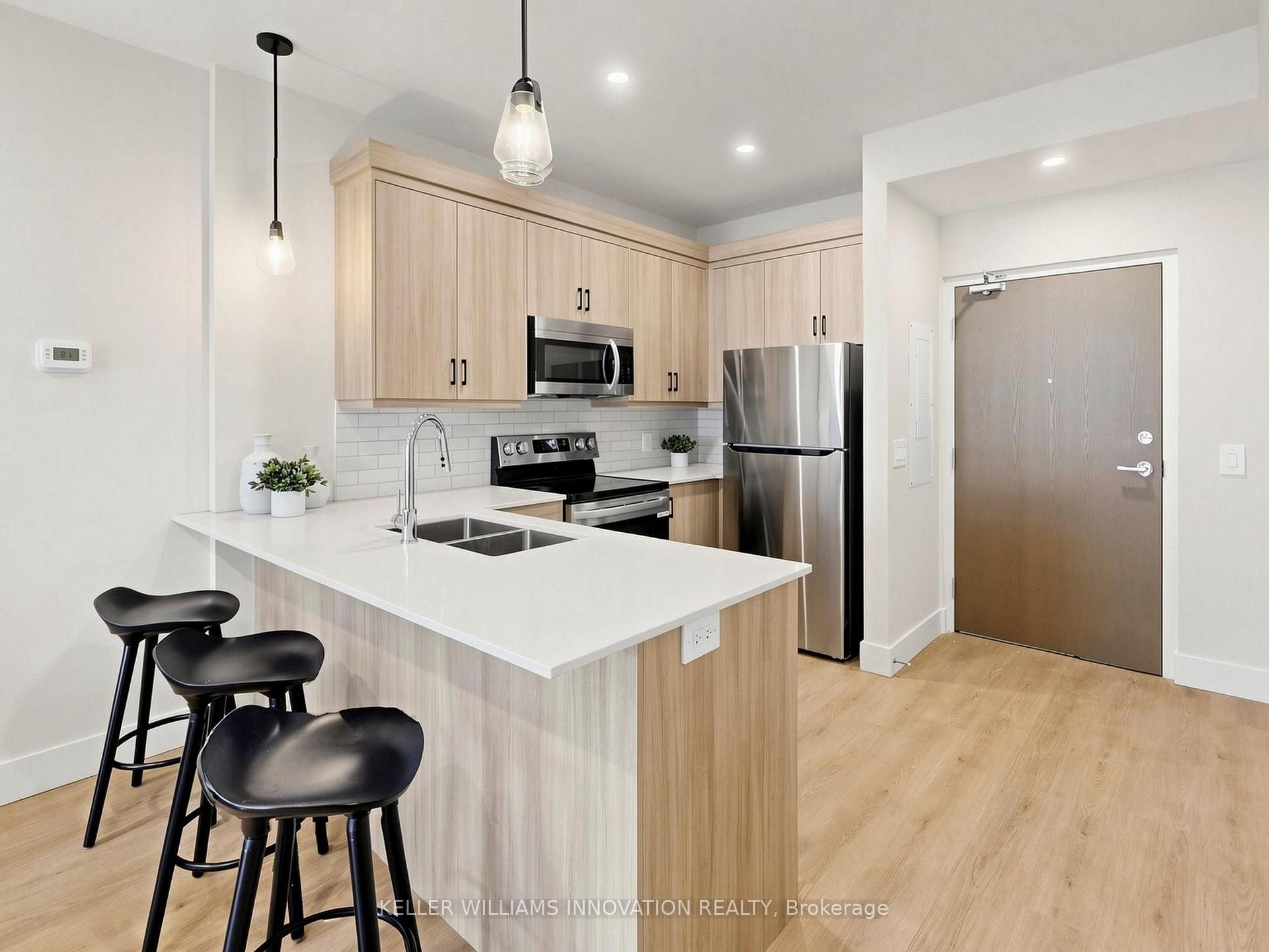 Photo 2 of 935 Twamley Street W, North Perth, Elma — HOMEH