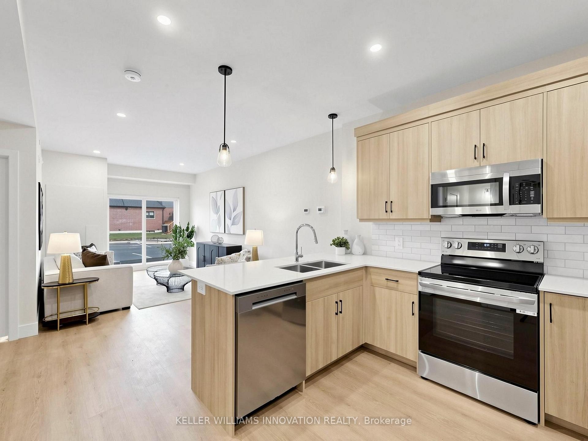 Photo 12 of 935 Twamley Street W, North Perth, Elma — HOMEH
