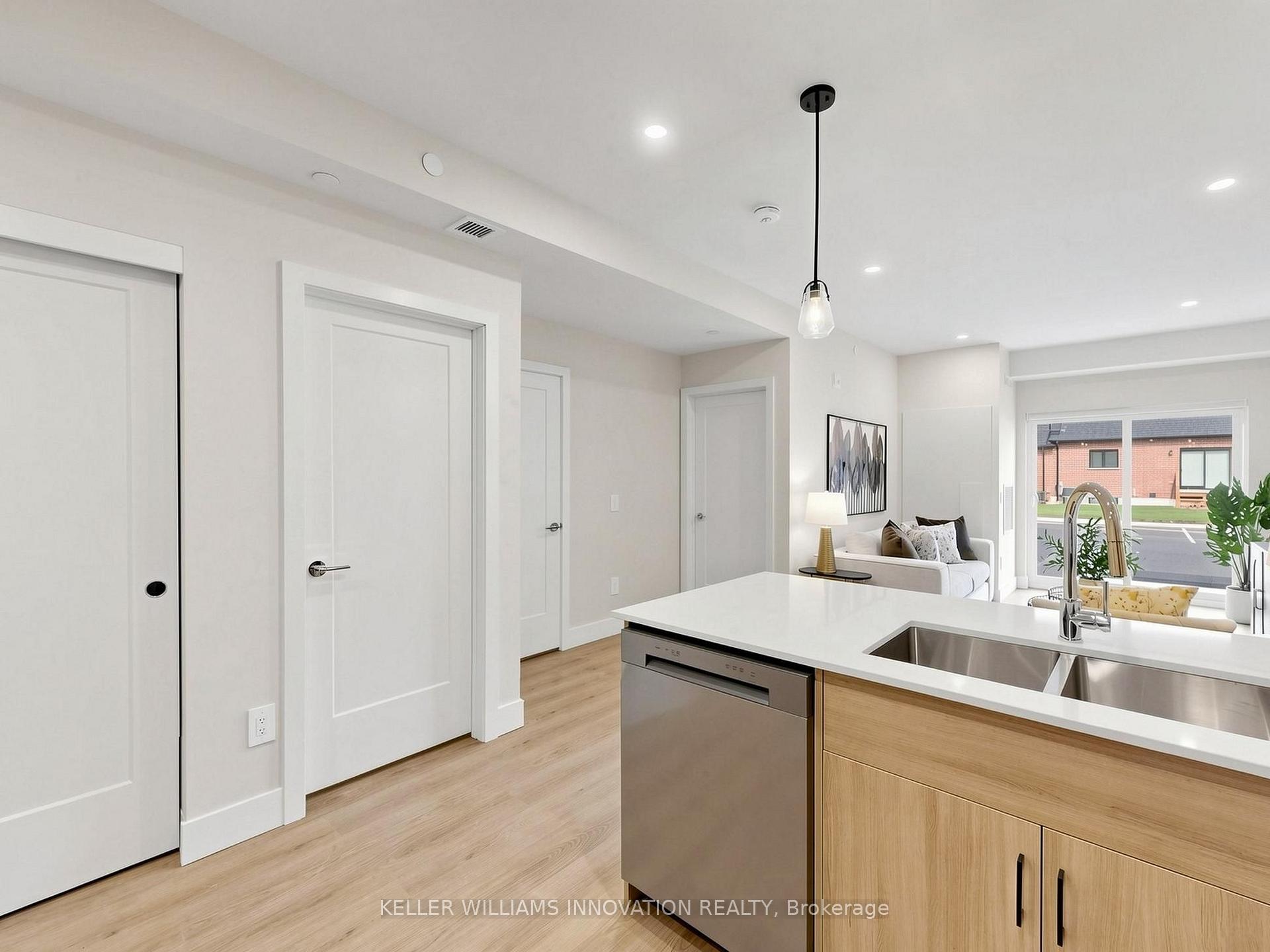 Photo 13 of 935 Twamley Street W, North Perth, Elma — HOMEH