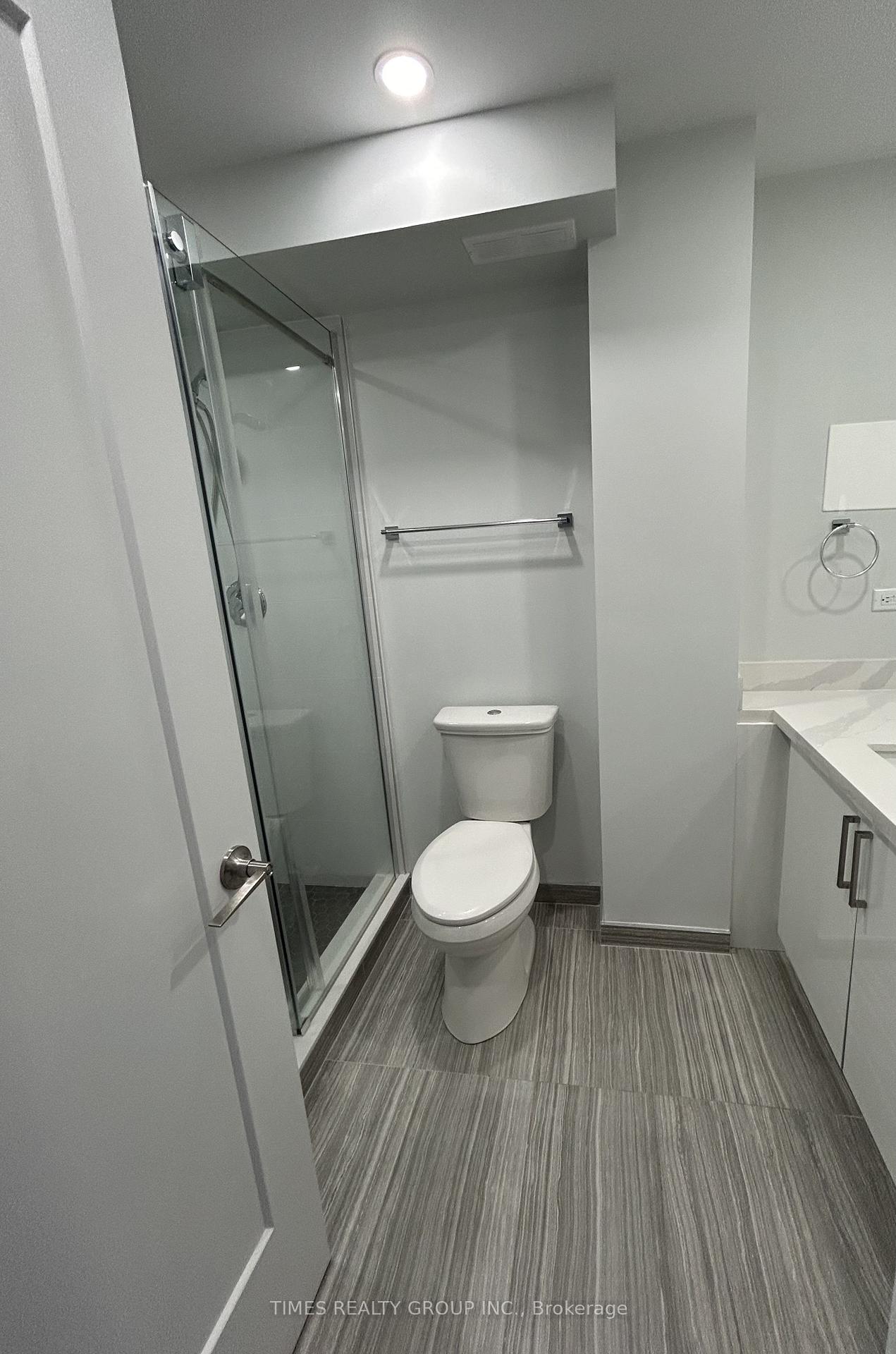 Photo 4 of Unit 906, 15 Walmer Road, Toronto, The Annex — HOMEH