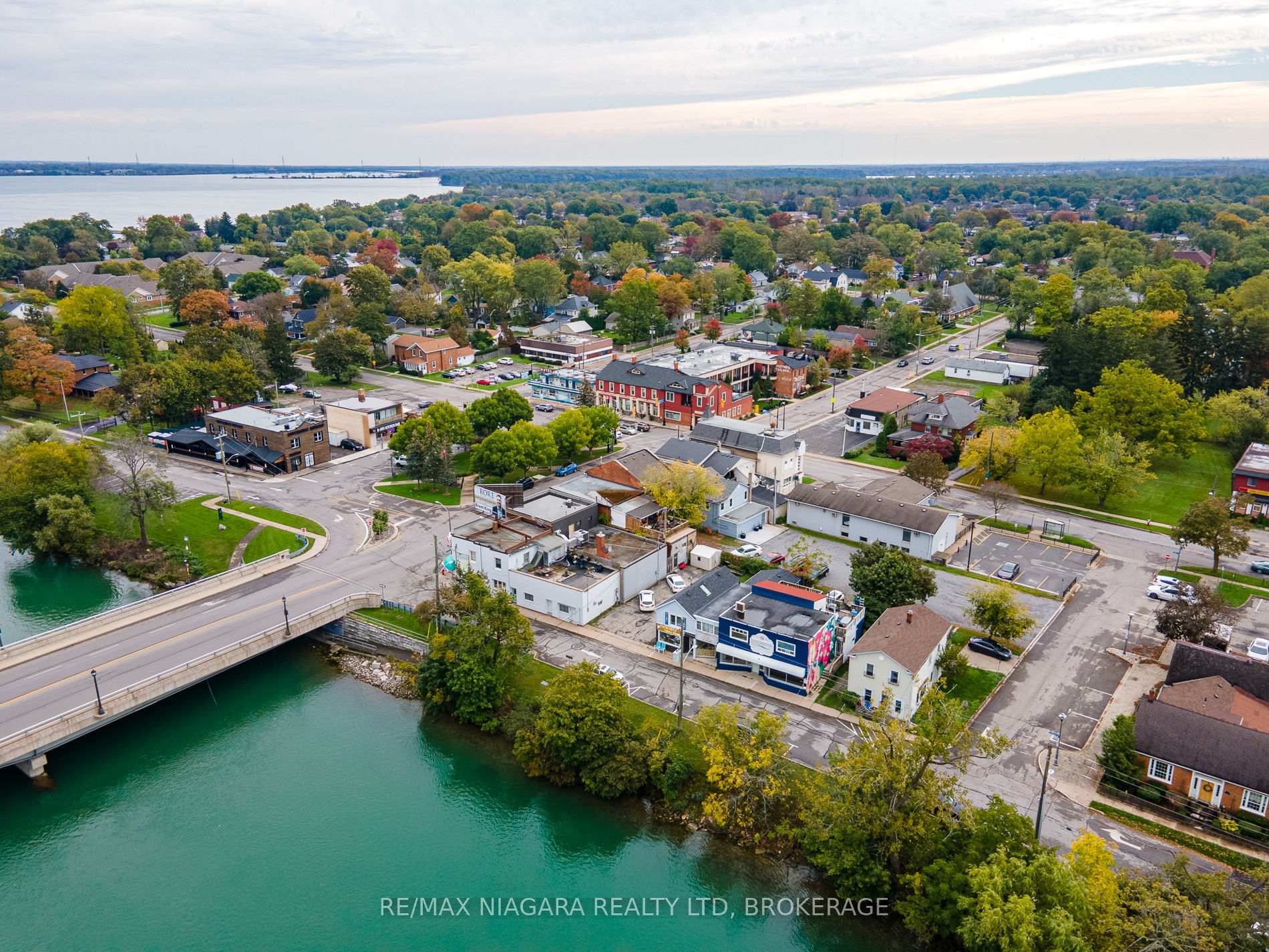Photo 3 of Unit 110, 3710 Main Street, Niagara Falls, Chippawa — HOMEH
