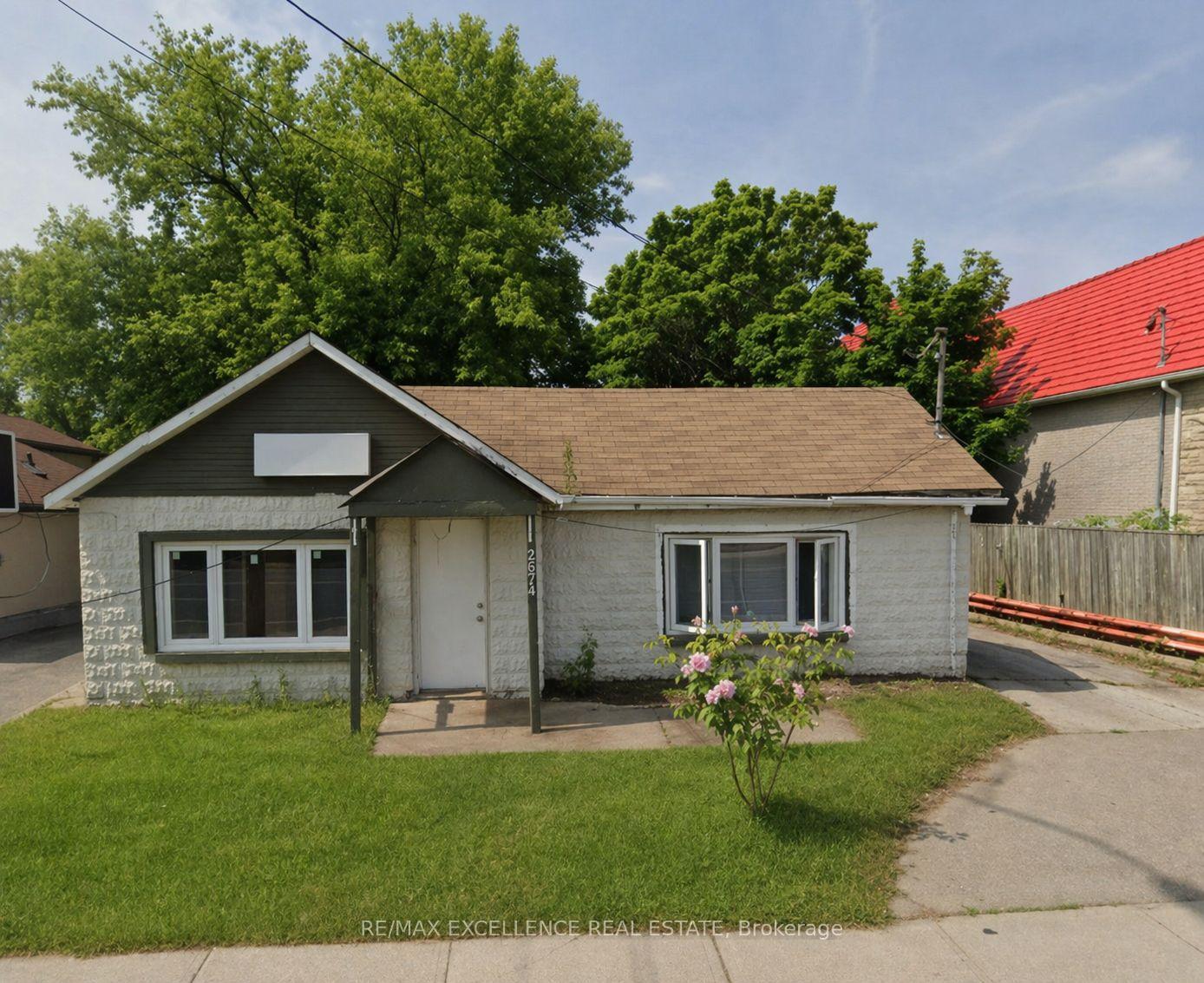 Photo 1 of 2574 Confederation Parkway, Mississauga, Cooksville — HOMEH
