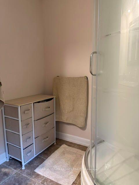 Photo 4 of 2 Northwood Place, St. Thomas — HOMEH