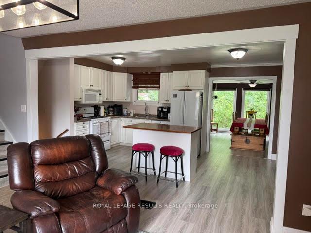 Photo 6 of 2 Northwood Place, St. Thomas — HOMEH