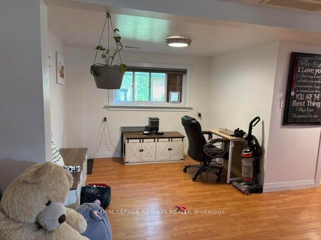 Photo 11 of 2 Northwood Place, St. Thomas — HOMEH
