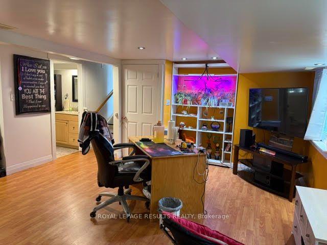 Photo 12 of 2 Northwood Place, St. Thomas — HOMEH