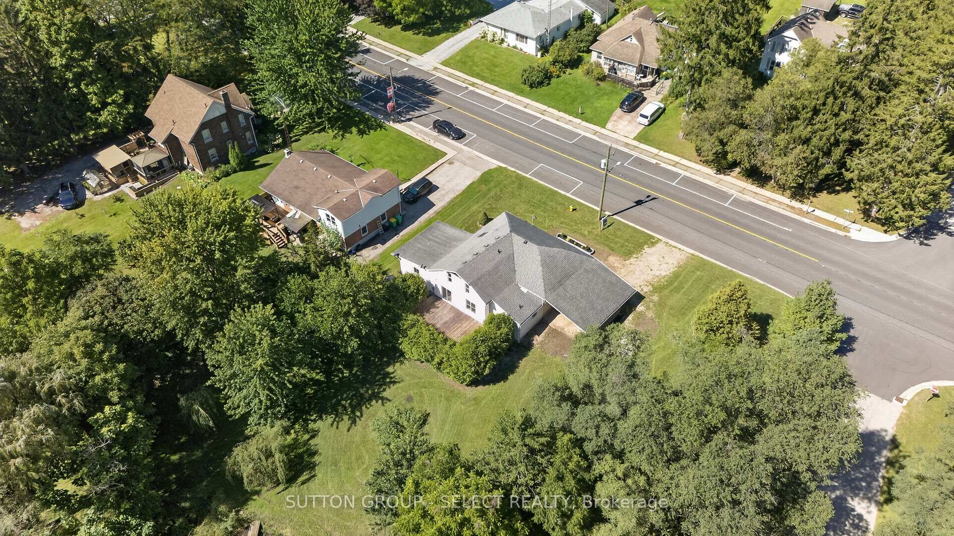 Photo 2 of 1825 Longwoods Drive, Southwest Middlesex, Wardsville — HOMEH